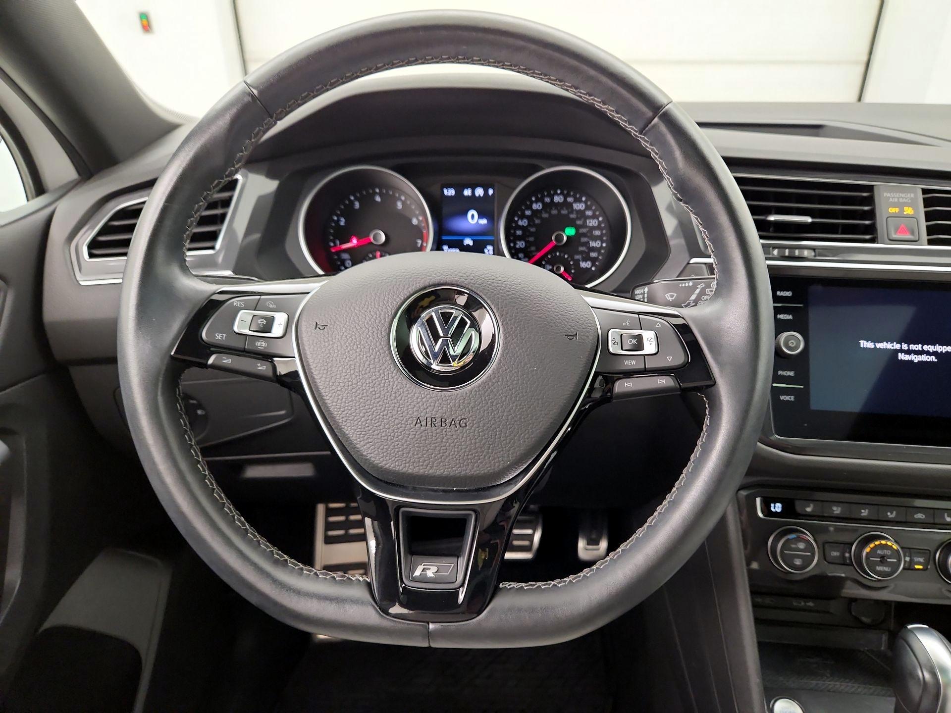 Thumbnail: 2021 Volkswagen Tiguan - 10