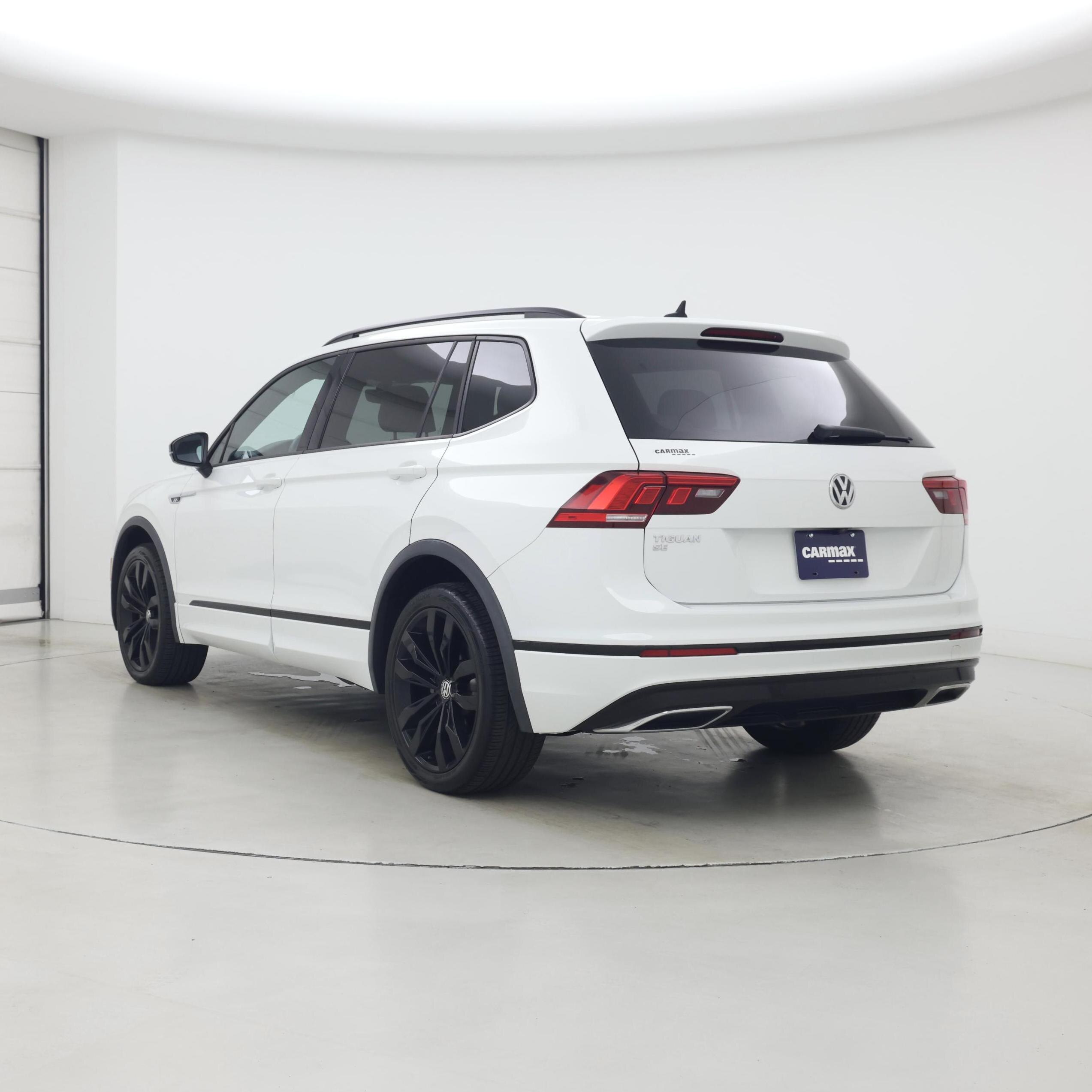 Thumbnail: 2021 Volkswagen Tiguan - 2