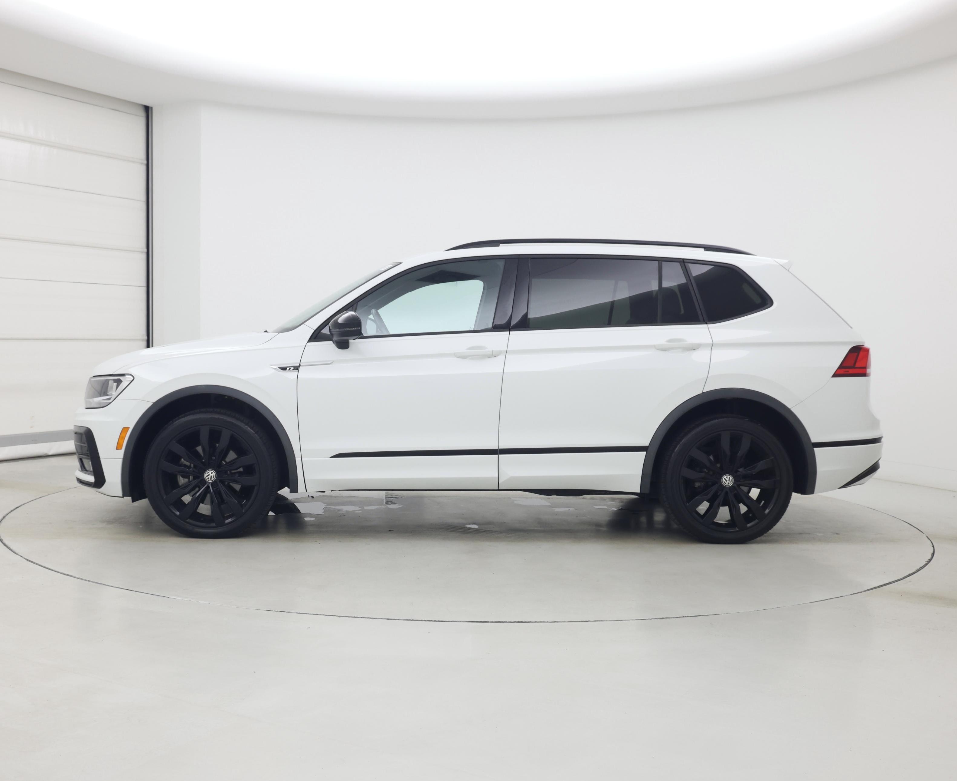 Thumbnail: 2021 Volkswagen Tiguan - 3