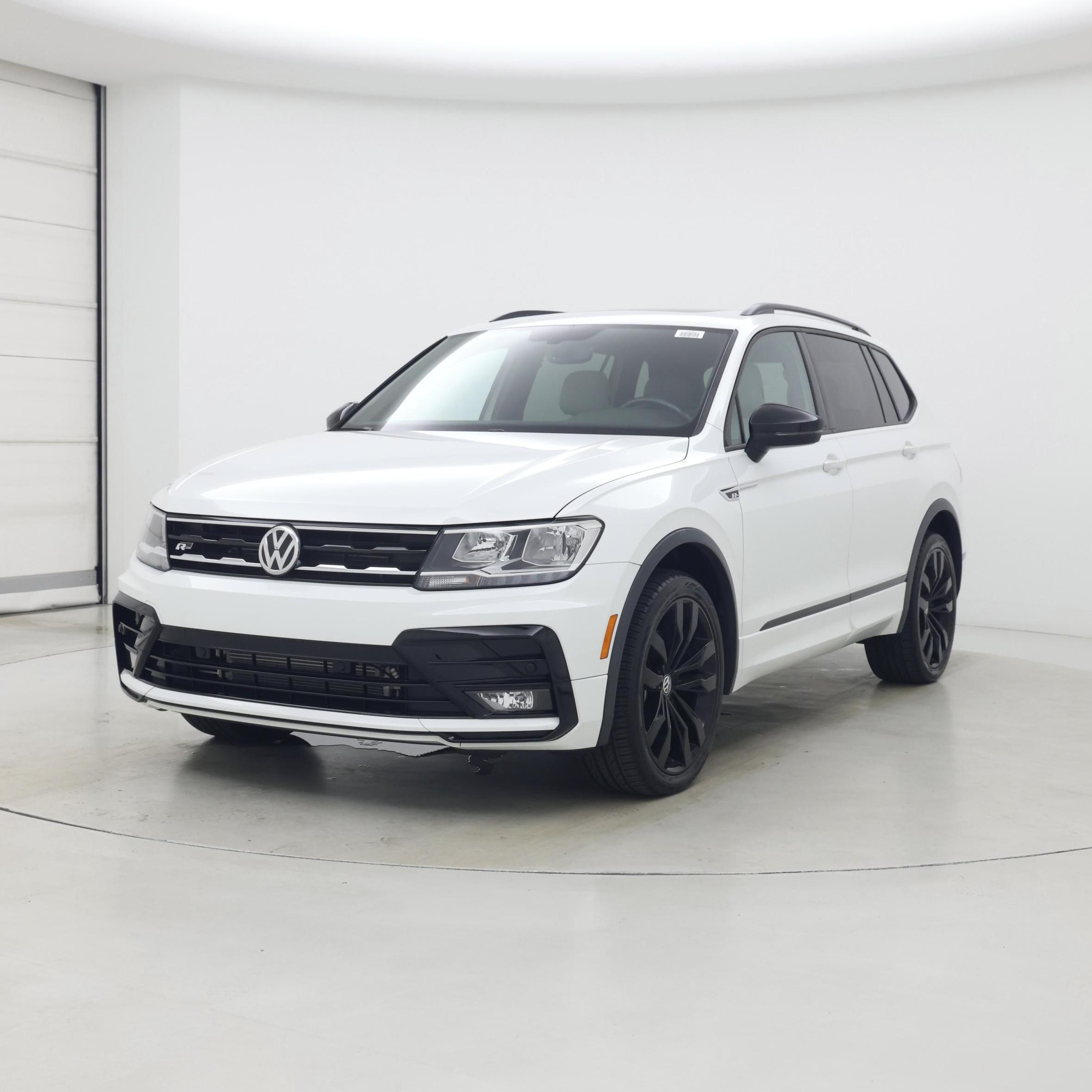 Thumbnail: 2021 Volkswagen Tiguan - 4