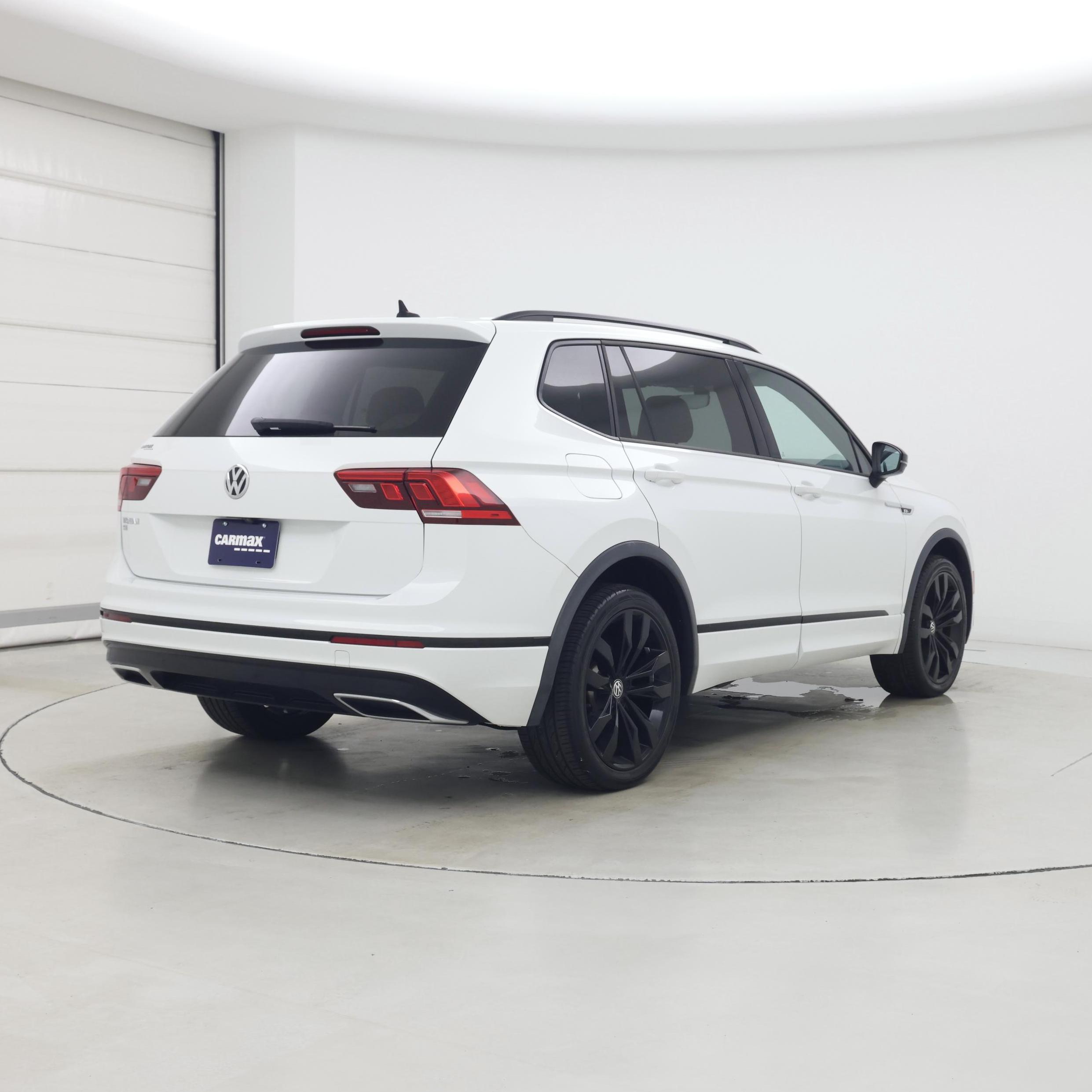 Thumbnail: 2021 Volkswagen Tiguan - 8