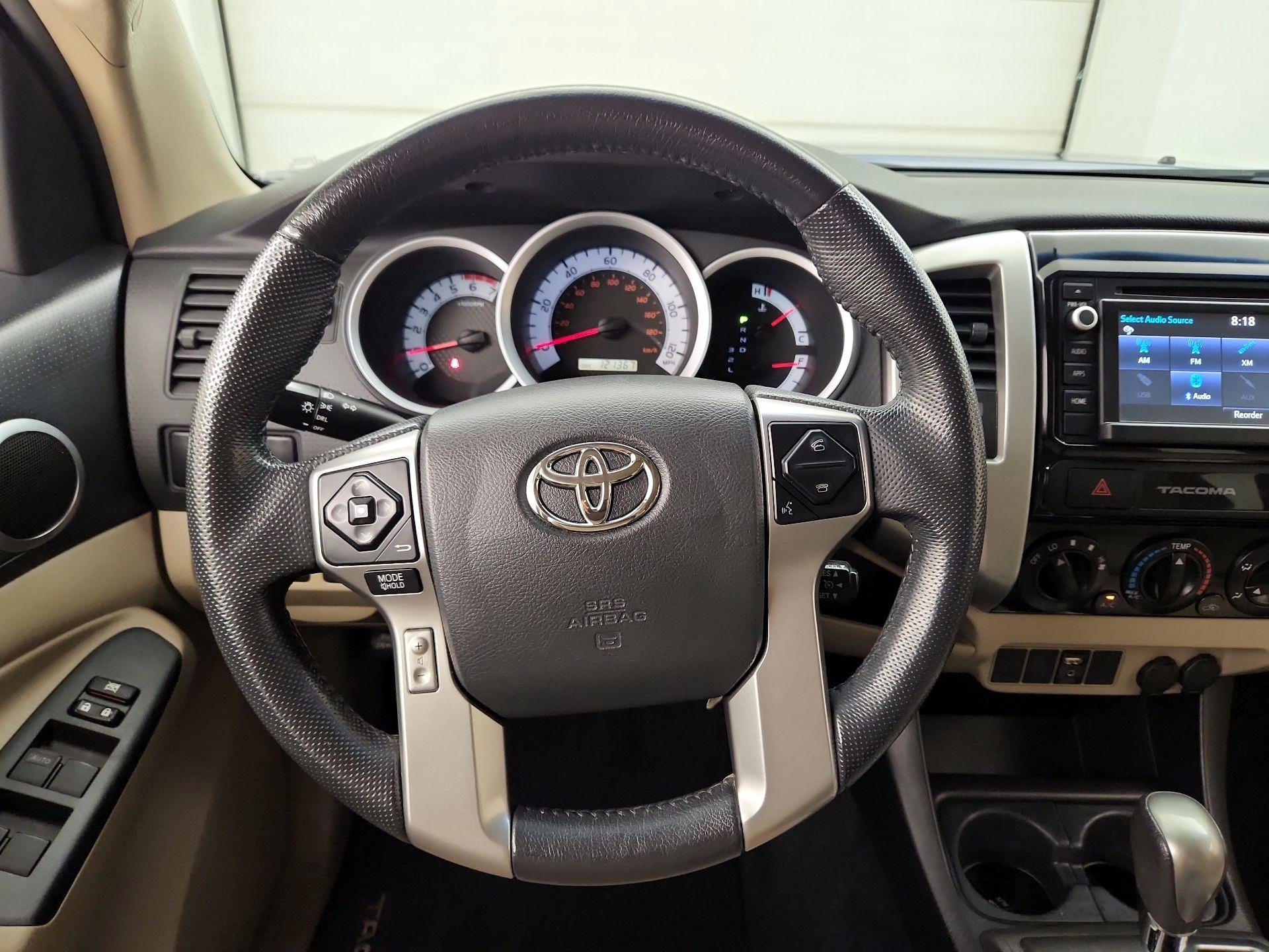 Thumbnail: 2015 Toyota Tacoma - 10