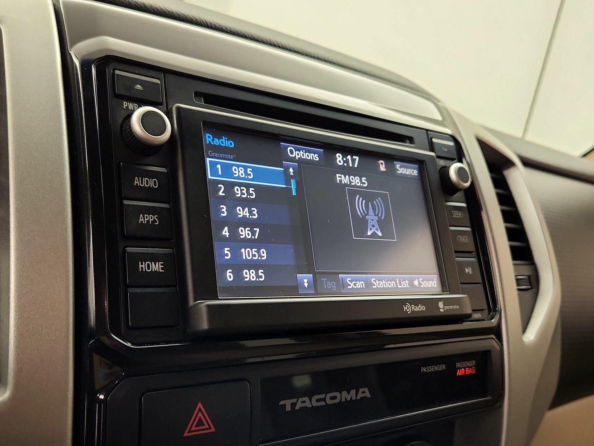 Thumbnail: 2015 Toyota Tacoma - 15