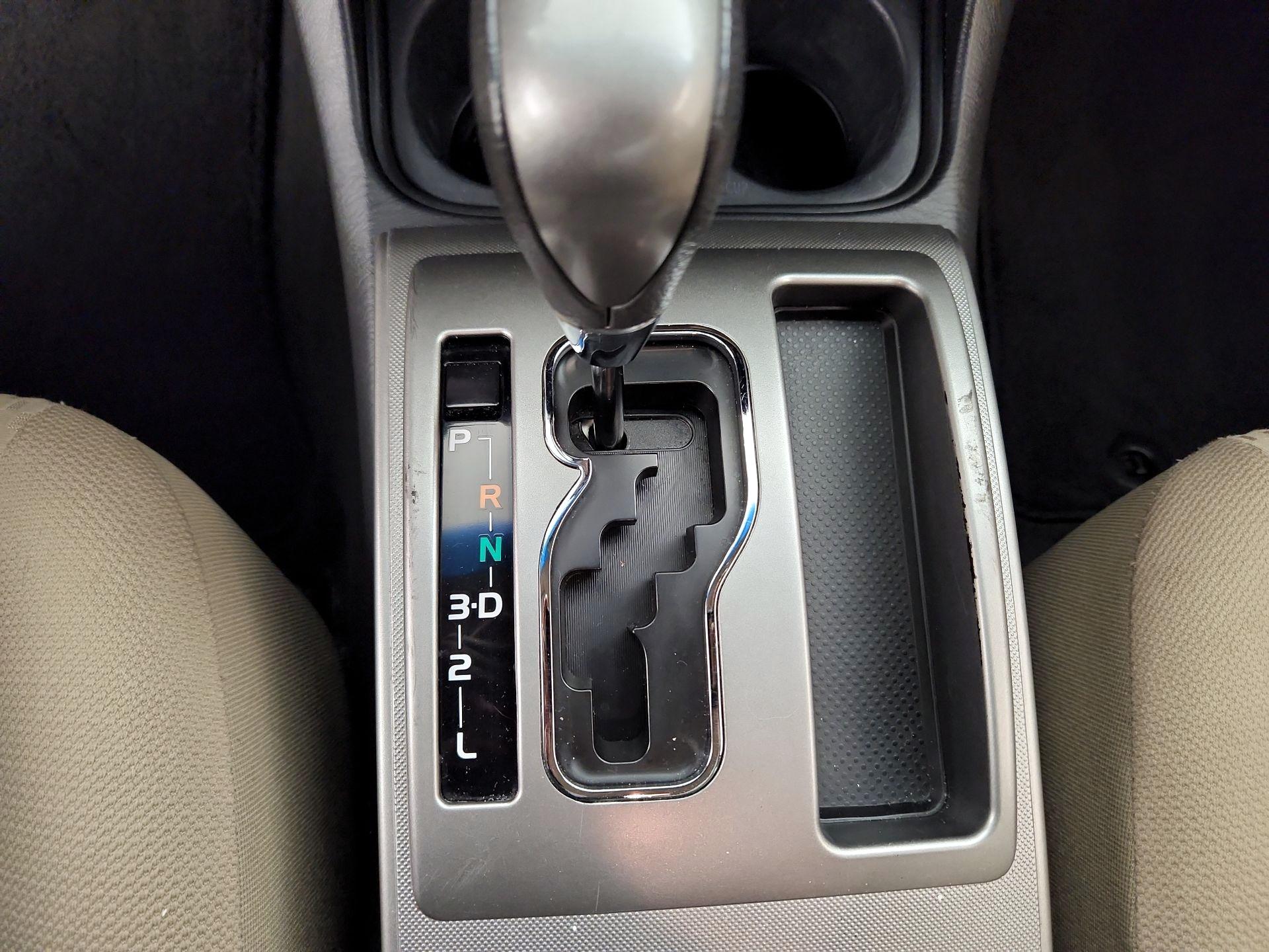 Thumbnail: 2015 Toyota Tacoma - 17