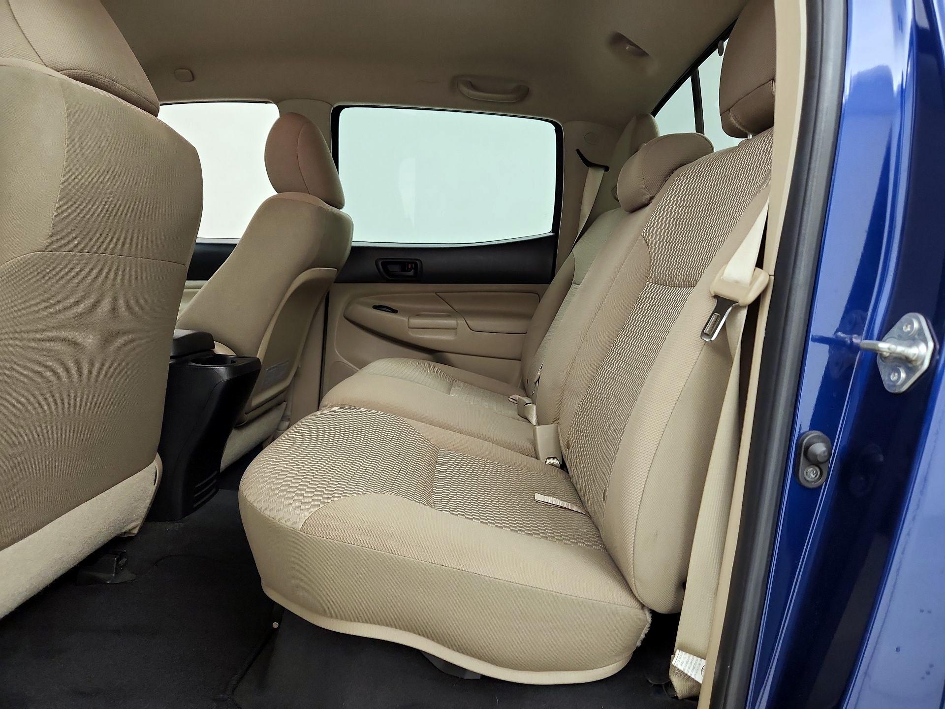 Thumbnail: 2015 Toyota Tacoma - 19