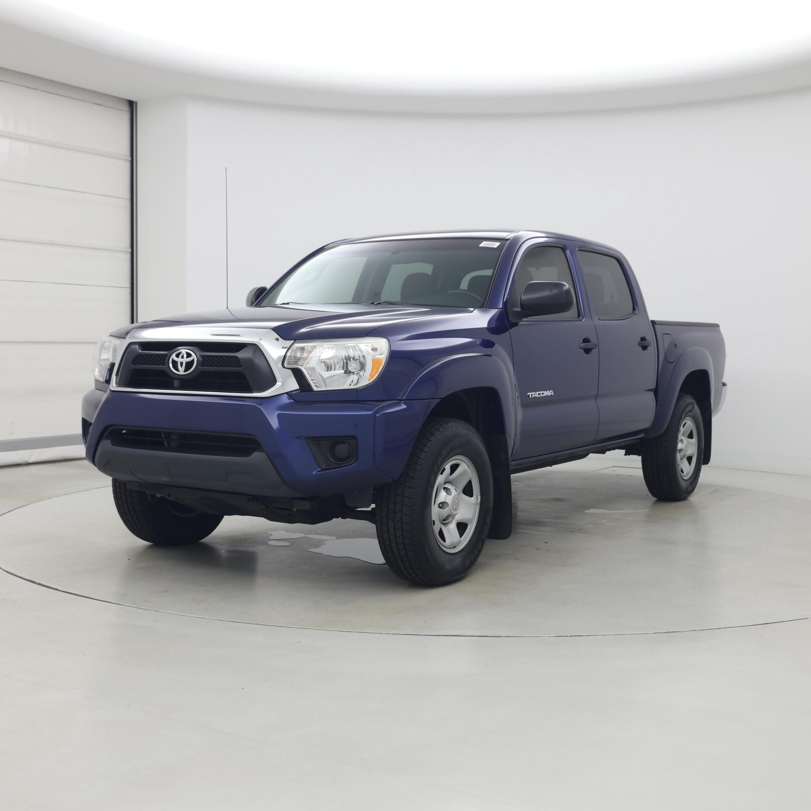 Thumbnail: 2015 Toyota Tacoma - 4