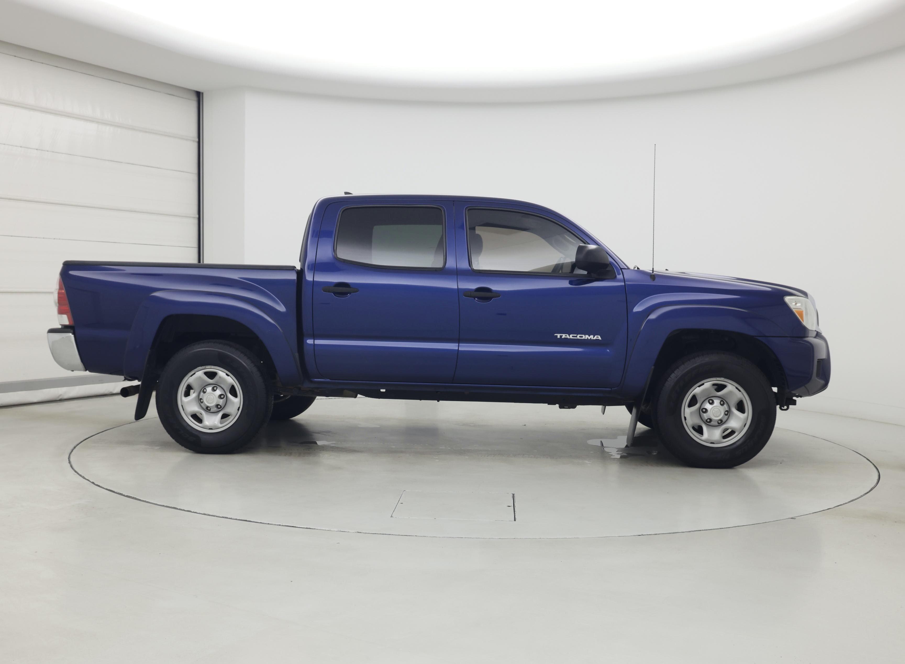 Thumbnail: 2015 Toyota Tacoma - 7