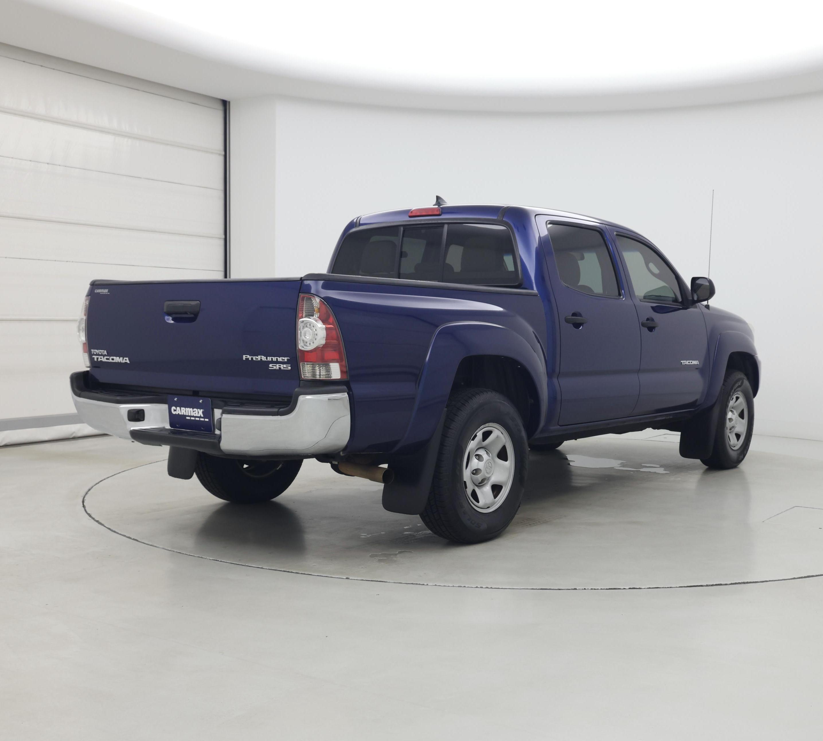 Thumbnail: 2015 Toyota Tacoma - 8