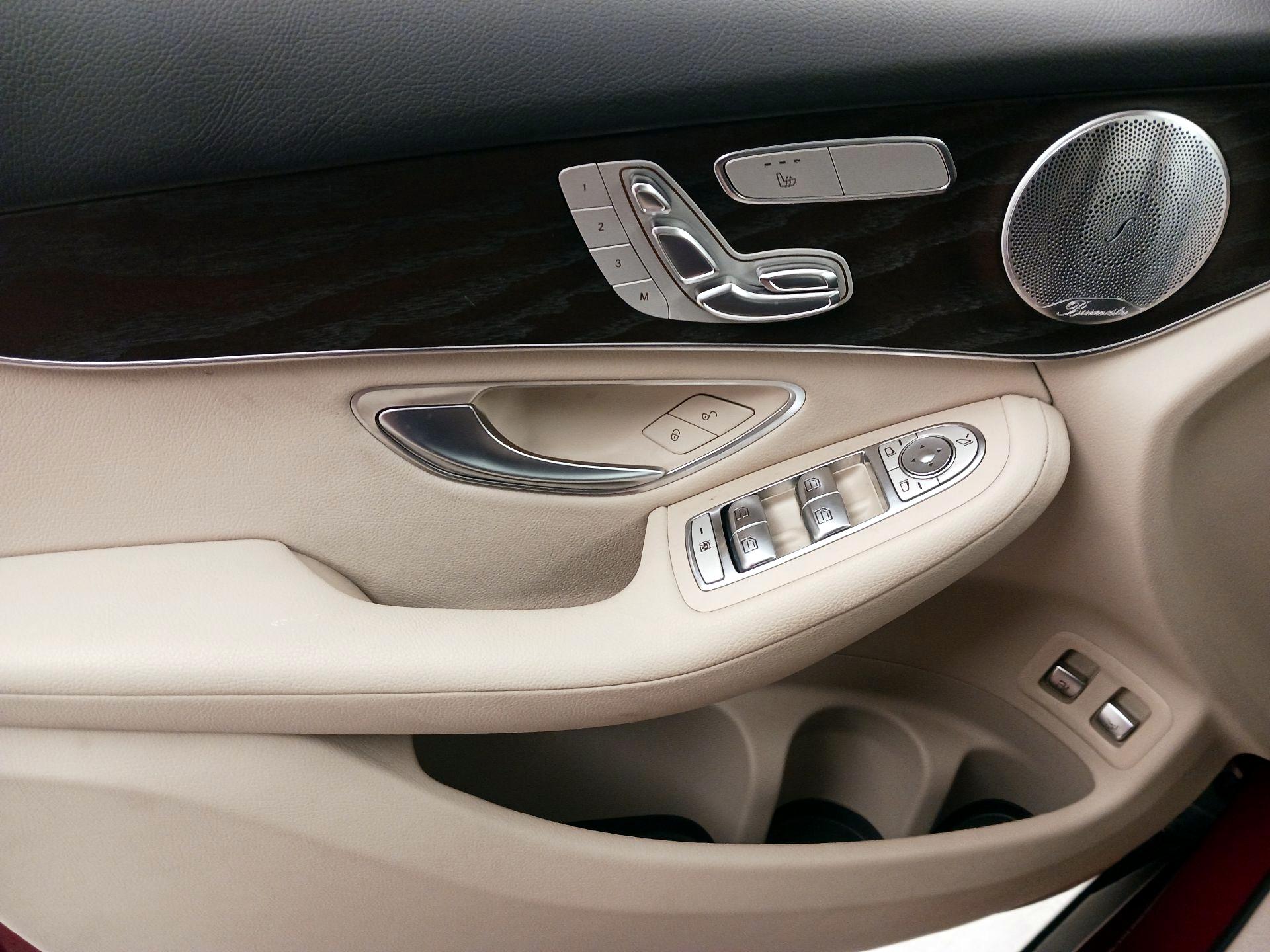 Thumbnail: 2019 Mercedes-Benz GLC - 12