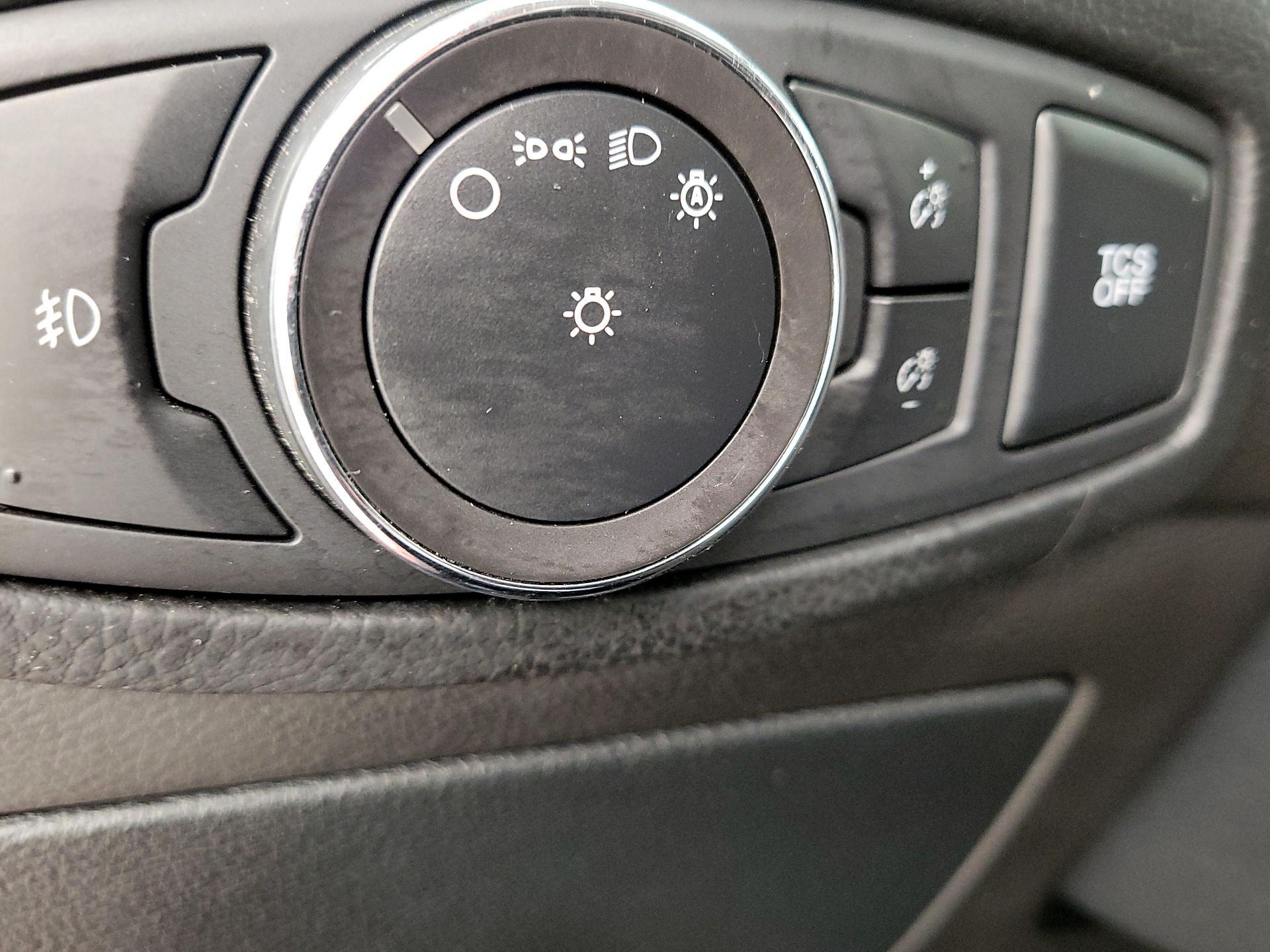 Thumbnail: 2019 Ford Edge - 13