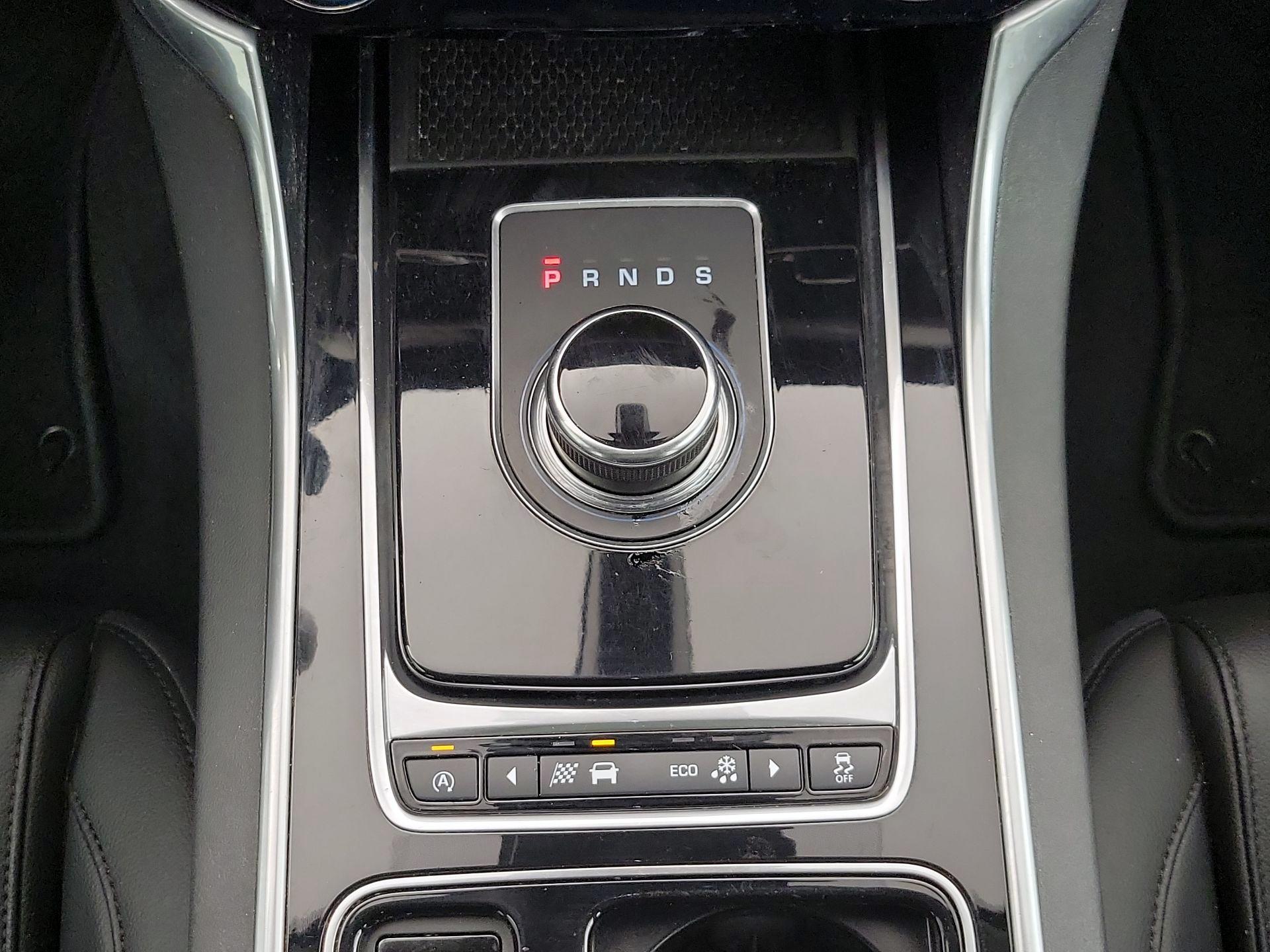 Thumbnail: 2017 Jaguar XF - 17