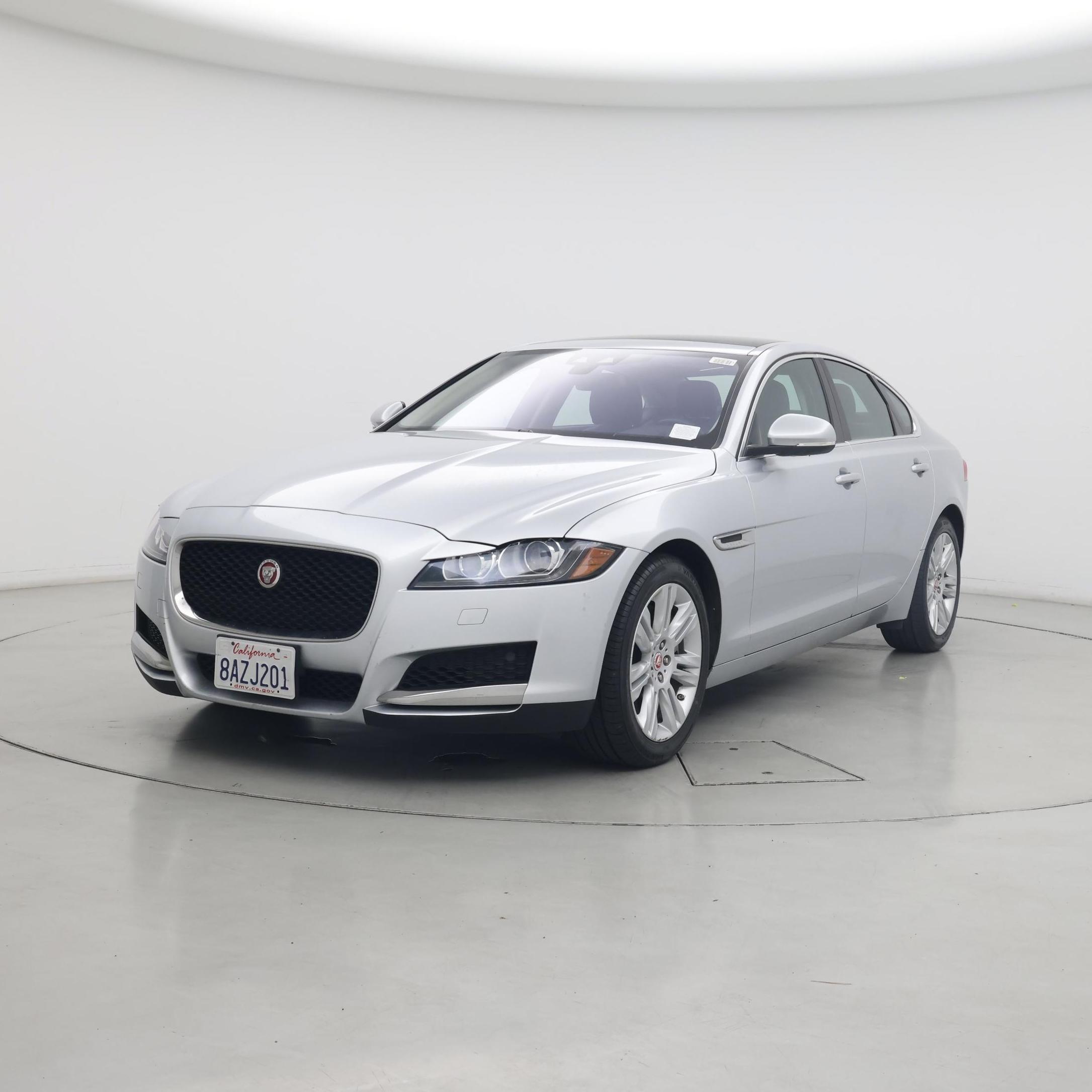 Thumbnail: 2017 Jaguar XF - 4