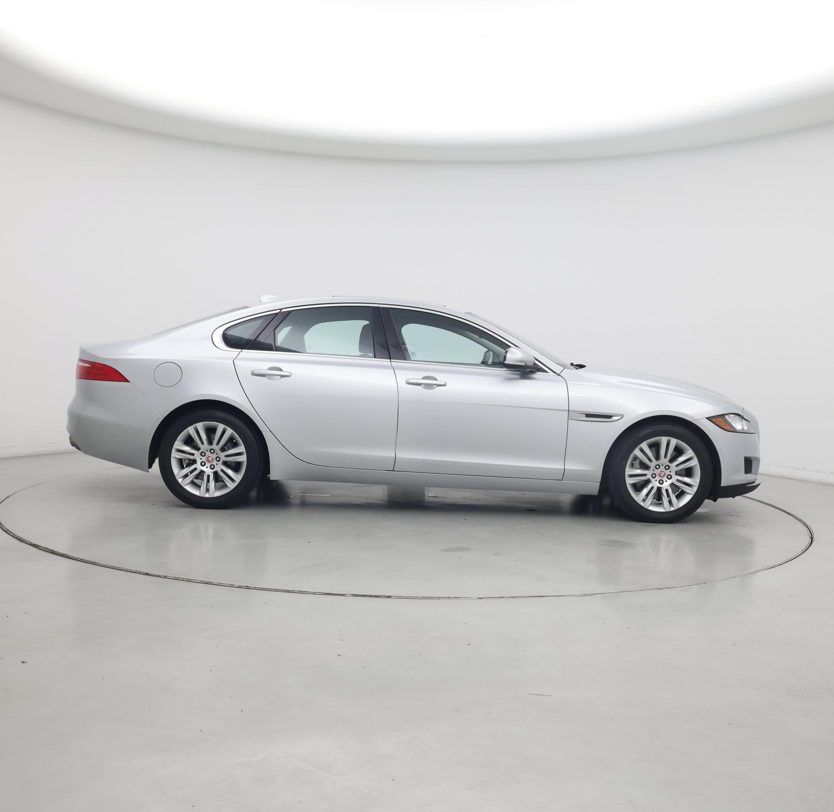 Thumbnail: 2017 Jaguar XF - 7