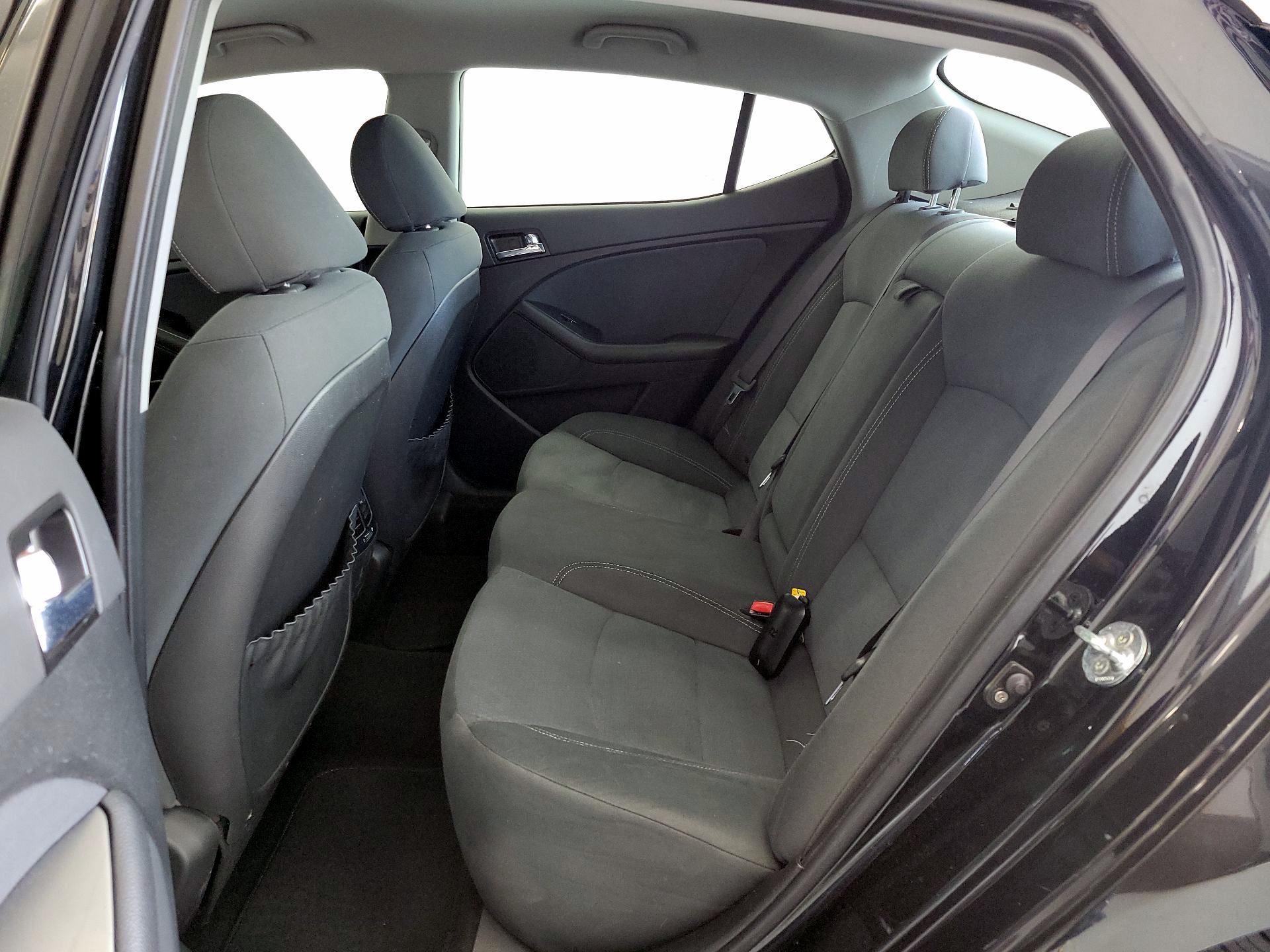 Thumbnail: 2013 Kia Optima - 16