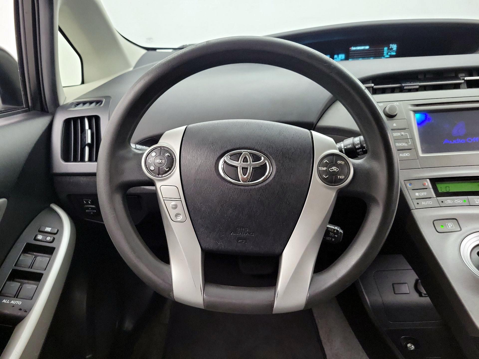 Thumbnail: 2014 Toyota Prius - 10