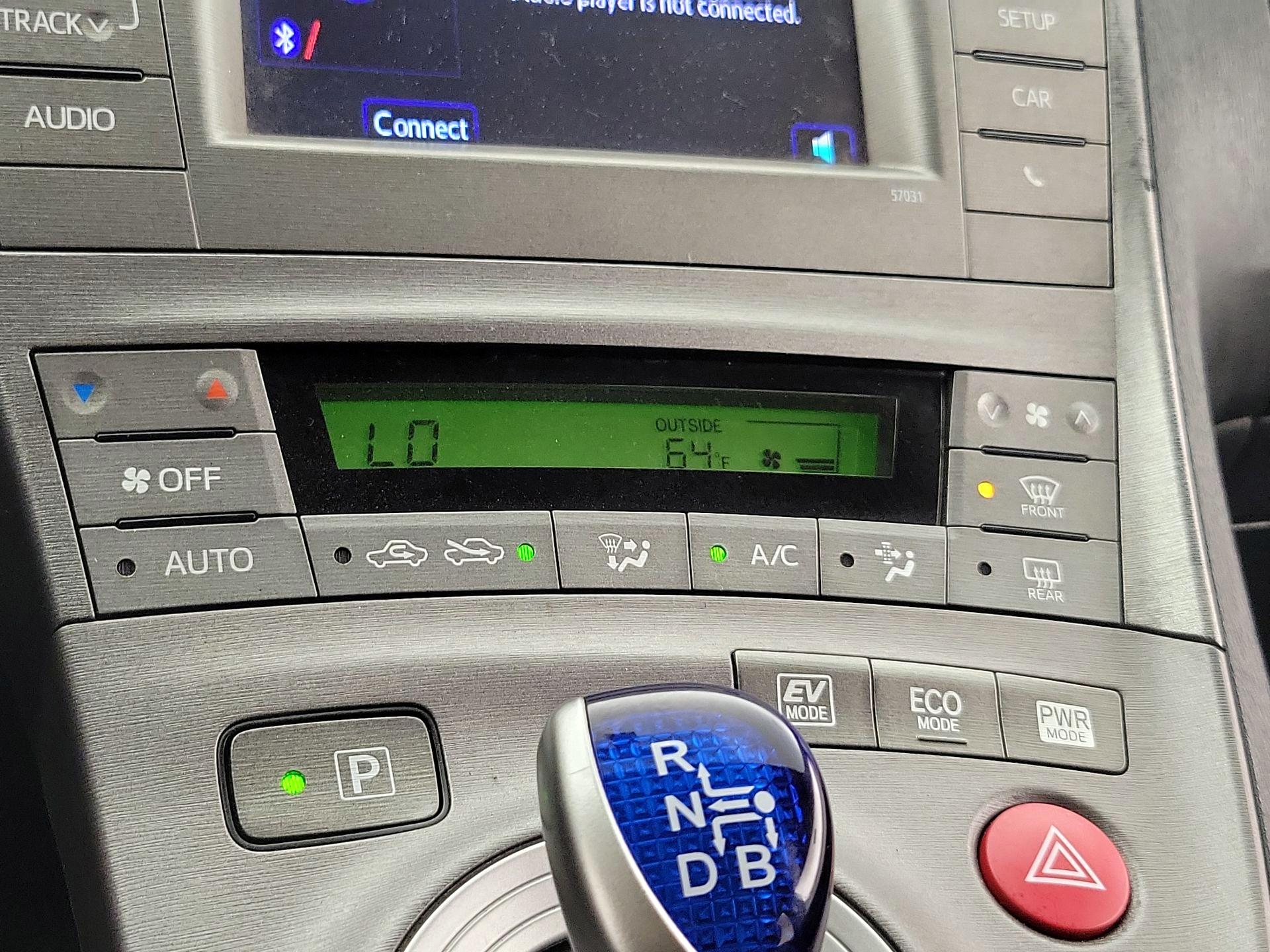 Thumbnail: 2014 Toyota Prius - 15