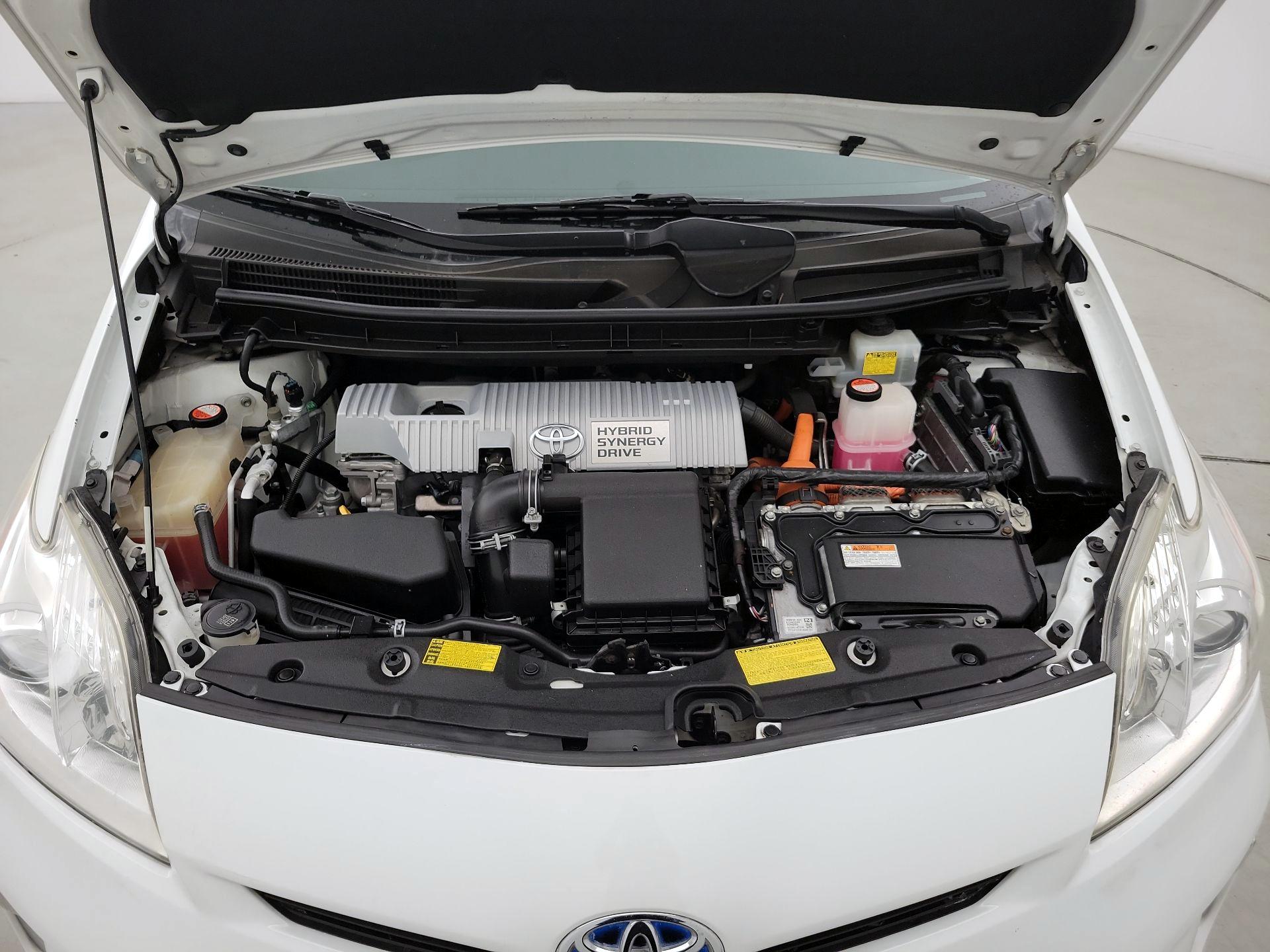 Thumbnail: 2014 Toyota Prius - 20