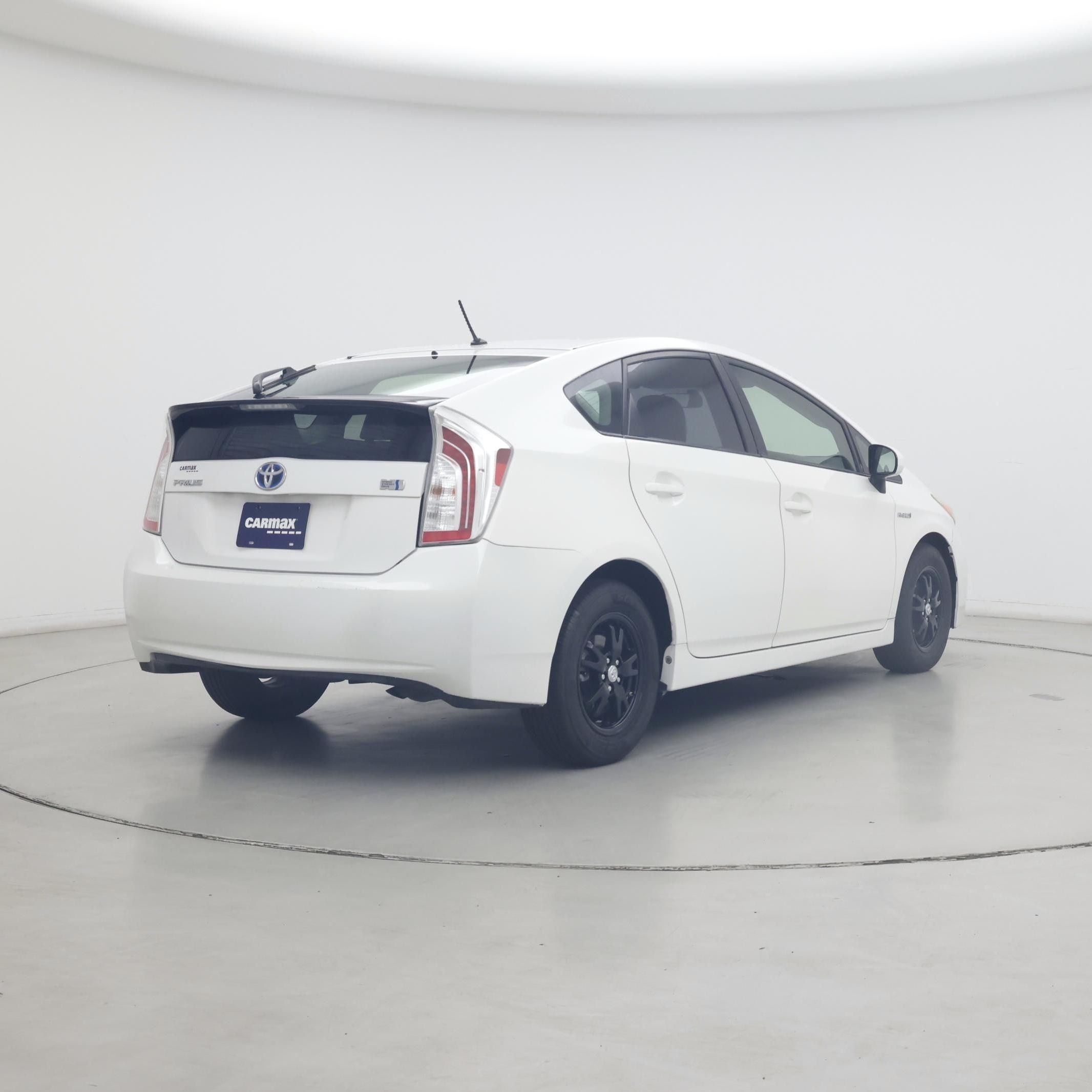 Thumbnail: 2014 Toyota Prius - 8