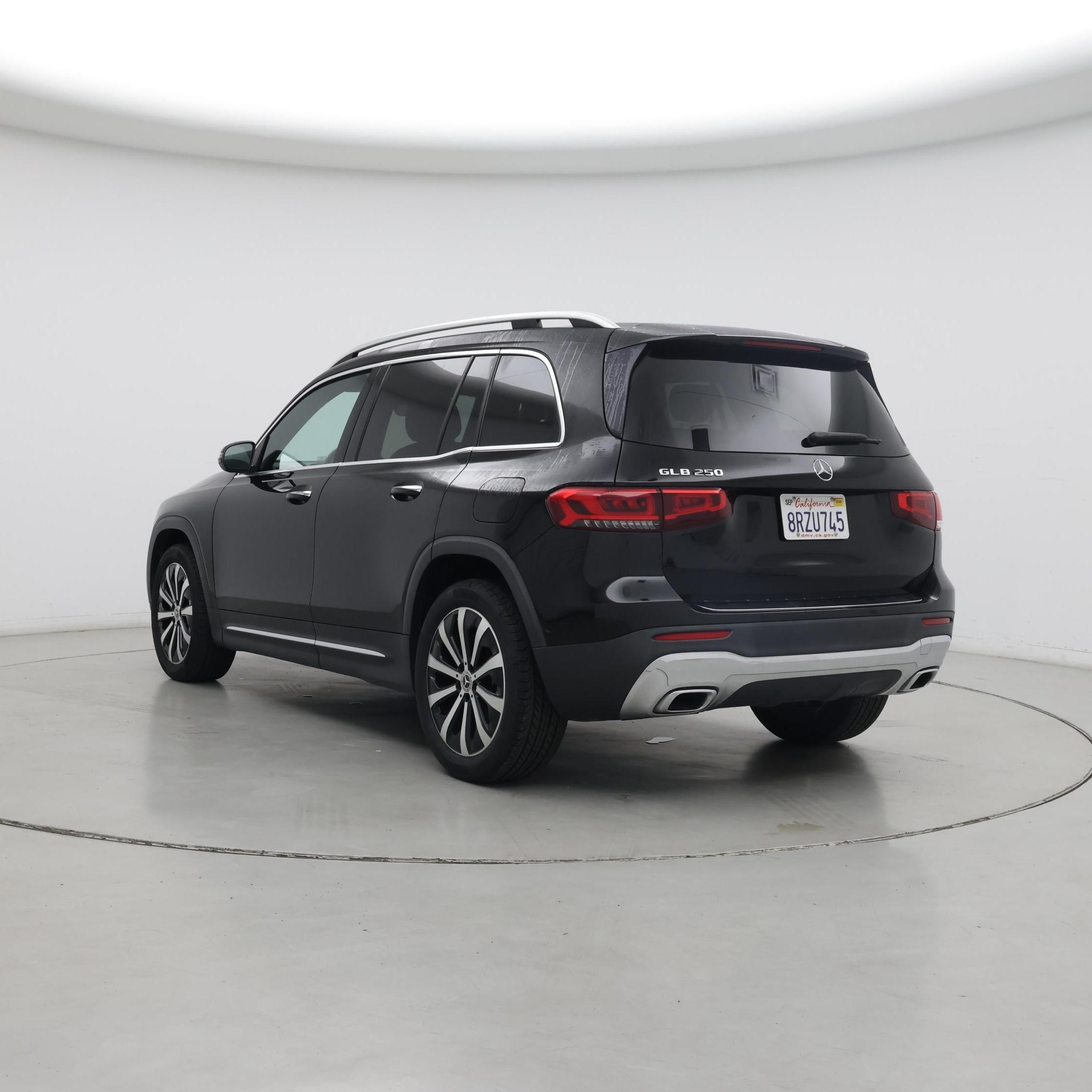Thumbnail: 2020 Mercedes-Benz GLB - 2