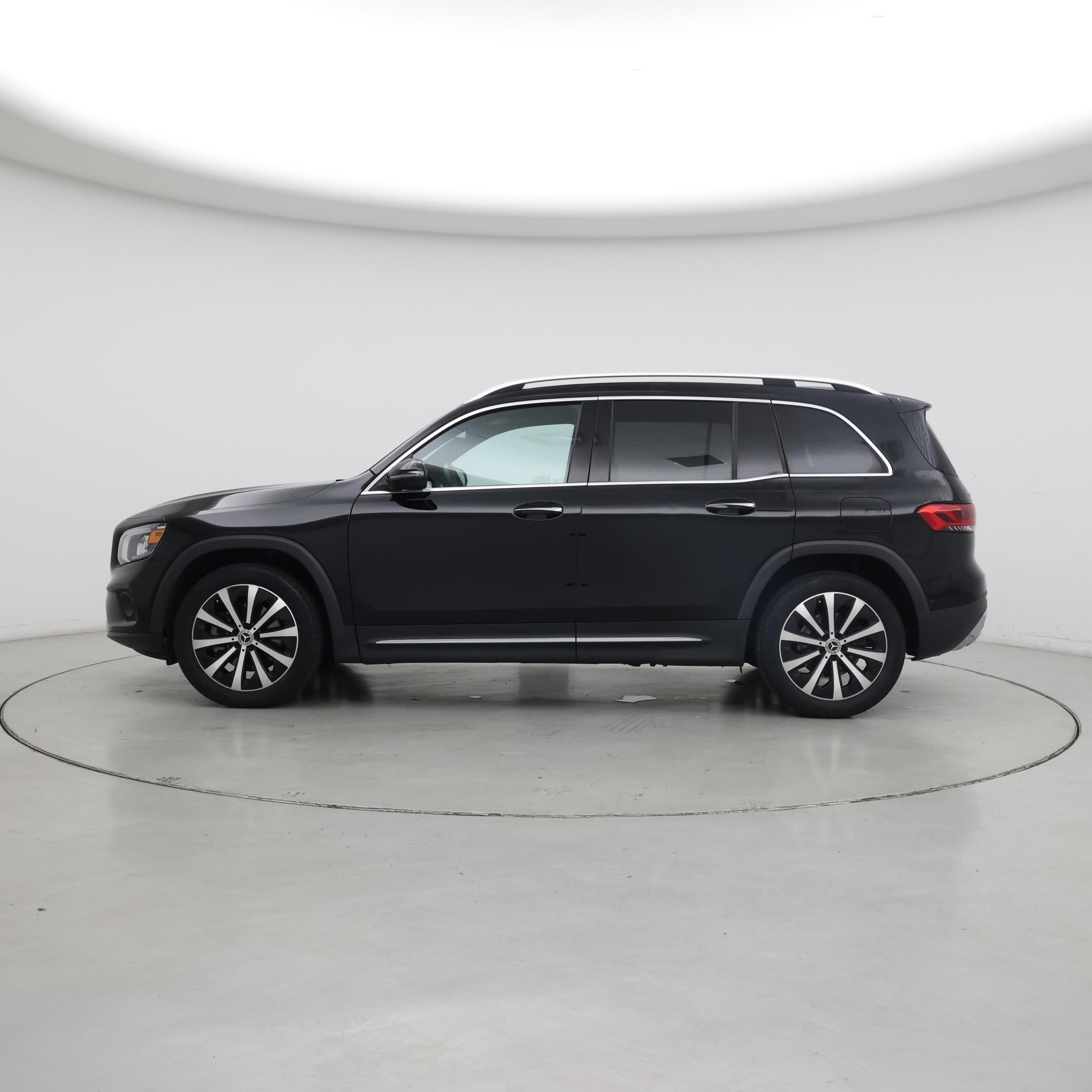 Thumbnail: 2020 Mercedes-Benz GLB - 3