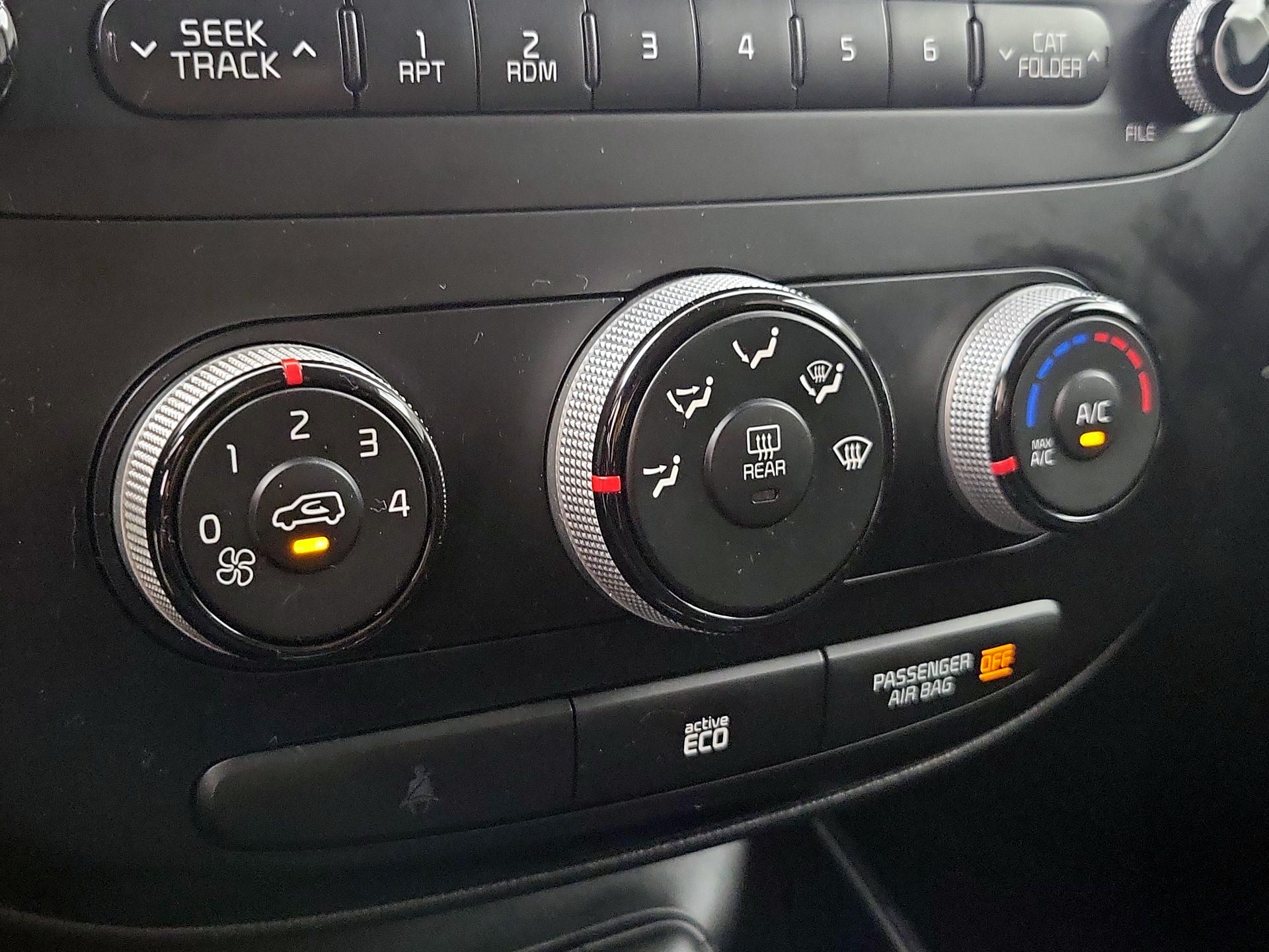 Thumbnail: 2015 Kia Soul - 15