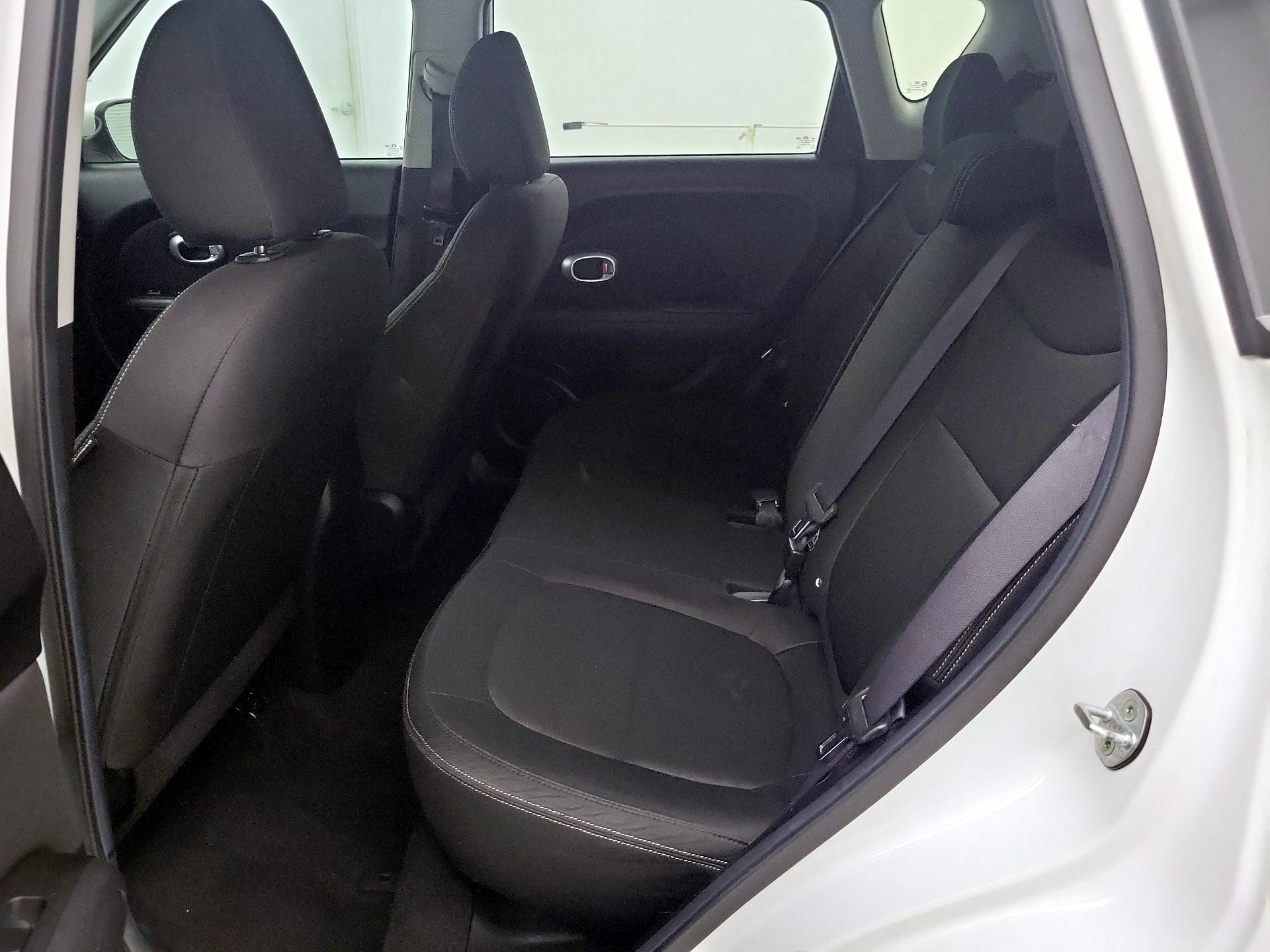 Thumbnail: 2015 Kia Soul - 18