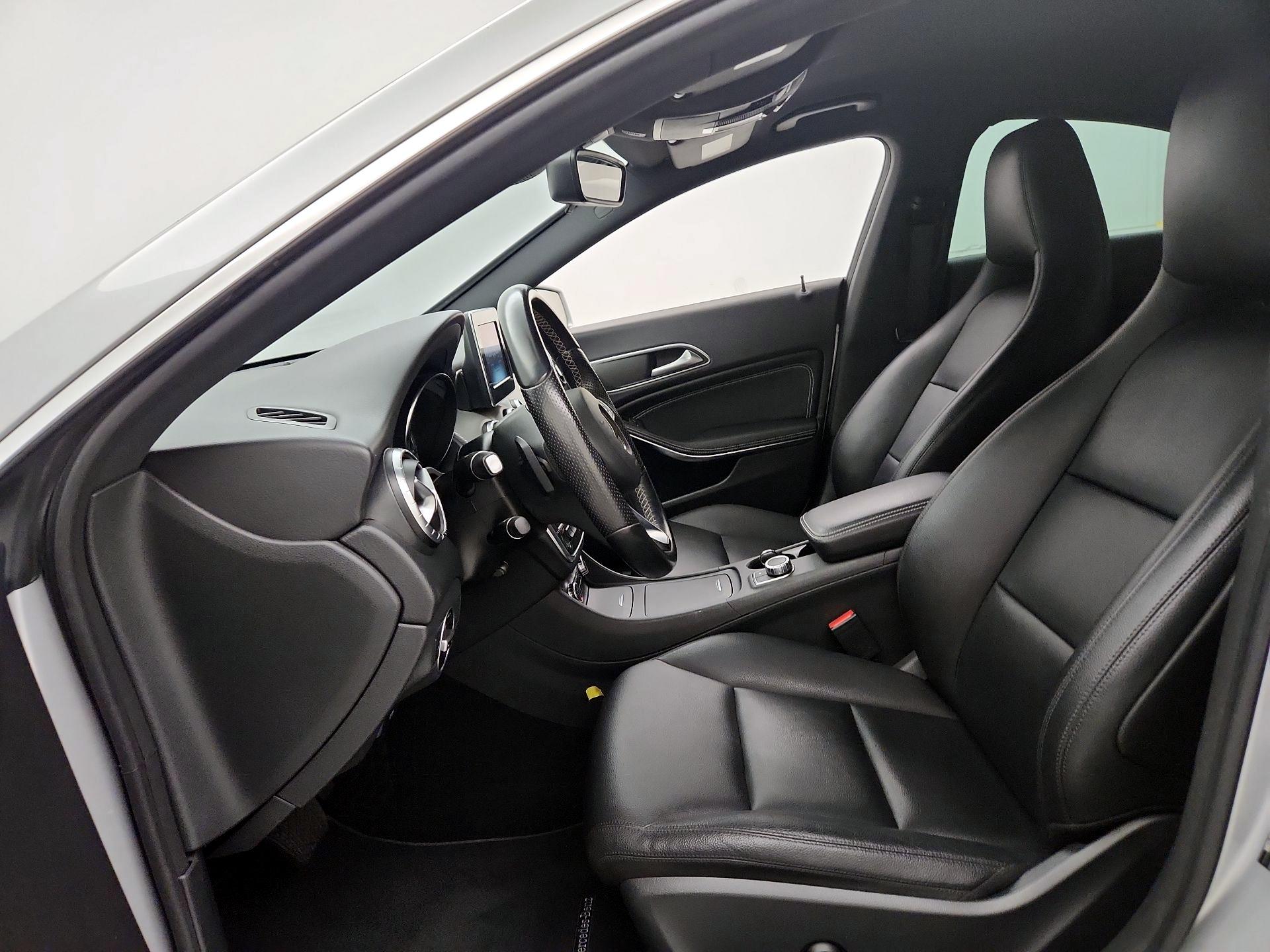 Thumbnail: 2015 Mercedes-Benz CLA - 11