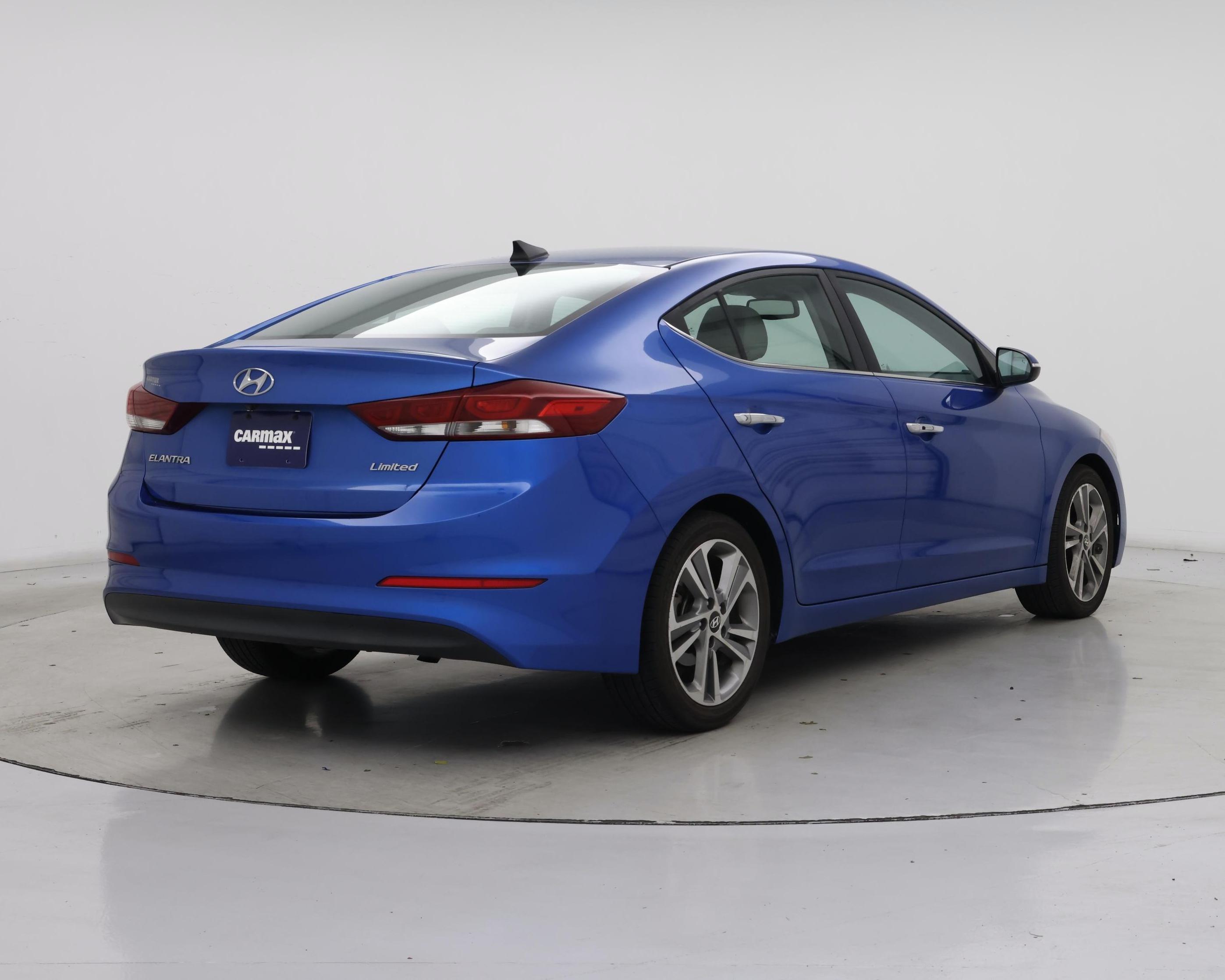 Thumbnail: 2017 Hyundai Elantra - 8