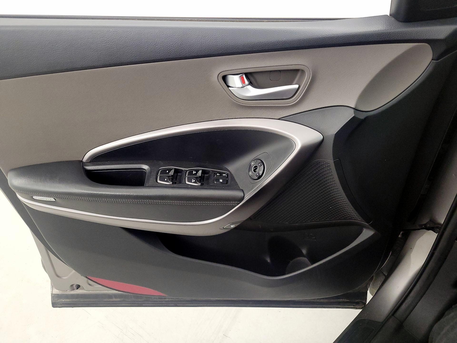 Thumbnail: 2015 Hyundai Santa Fe - 12