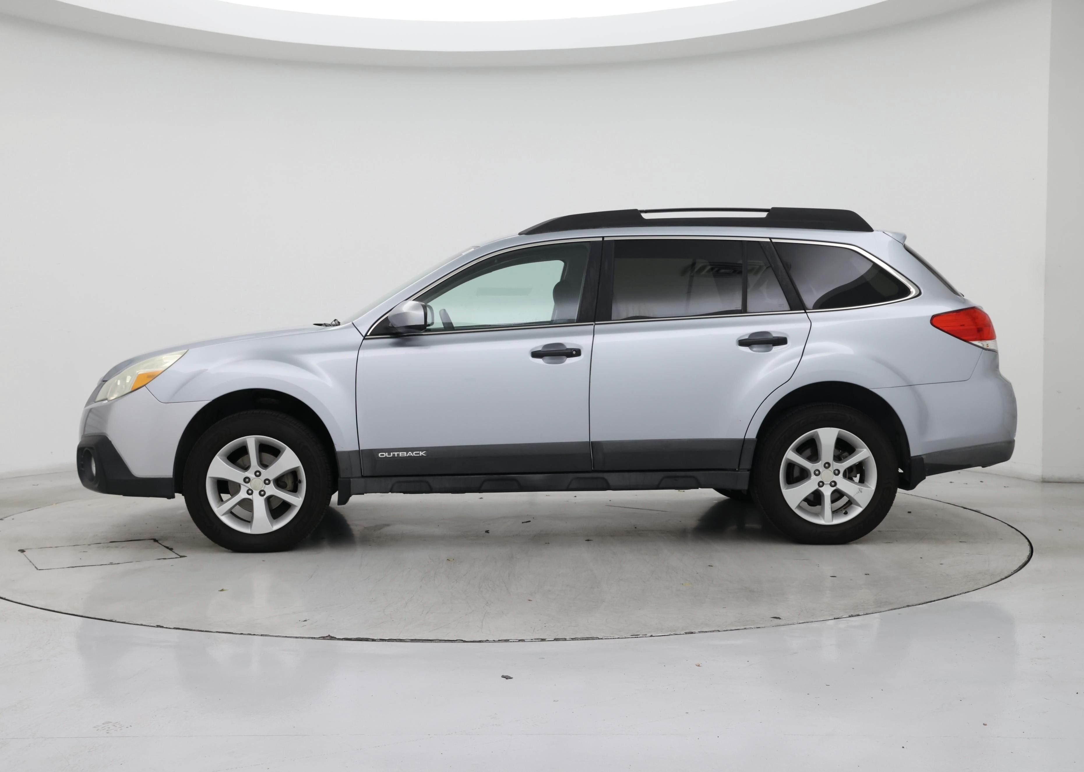 Thumbnail: 2014 Subaru Outback - 3