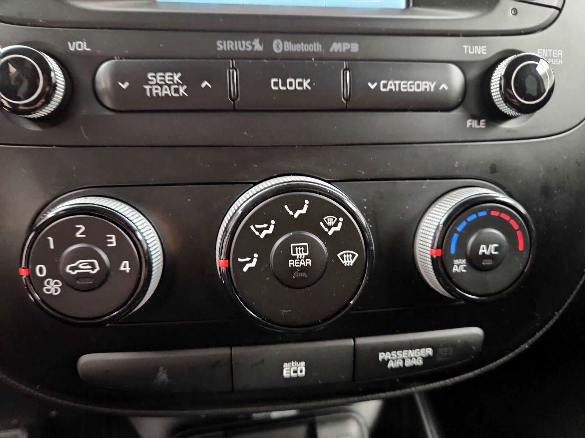 Thumbnail: 2014 Kia Soul - 16