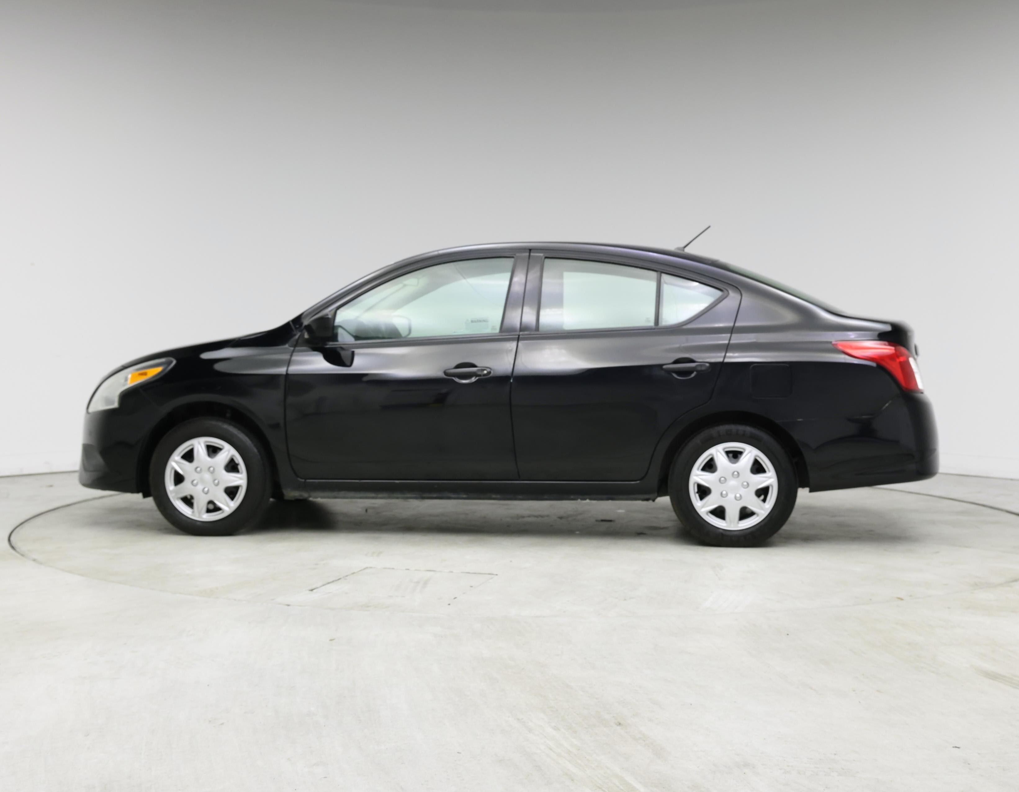 Thumbnail: 2019 Nissan Versa - 3