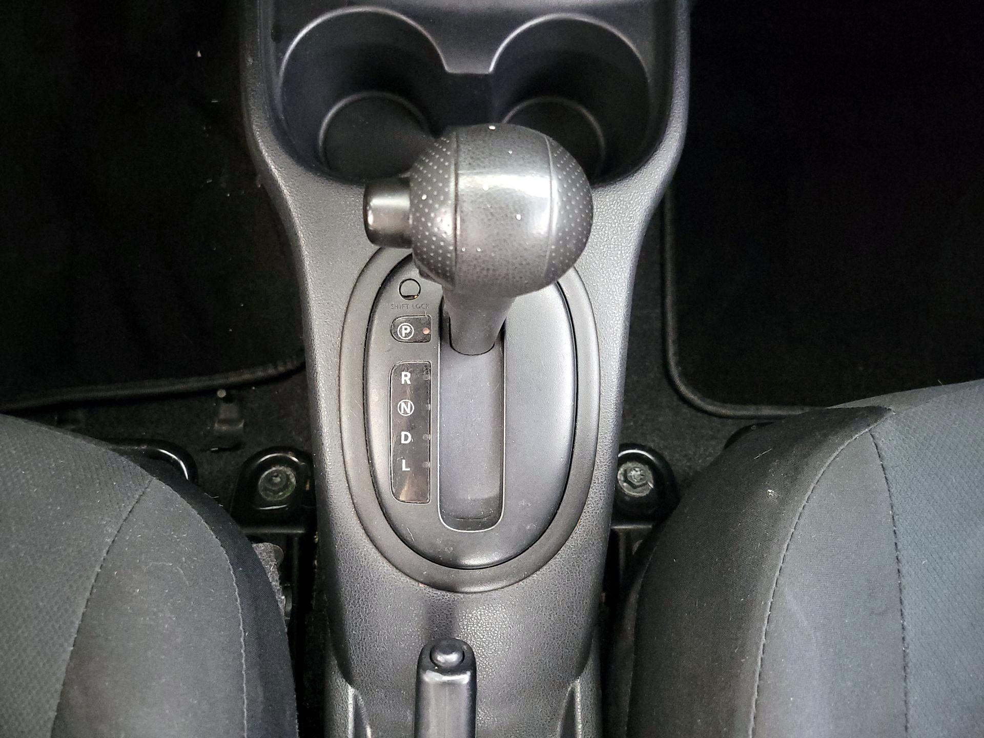 Thumbnail: 2014 Nissan Versa Note - 16