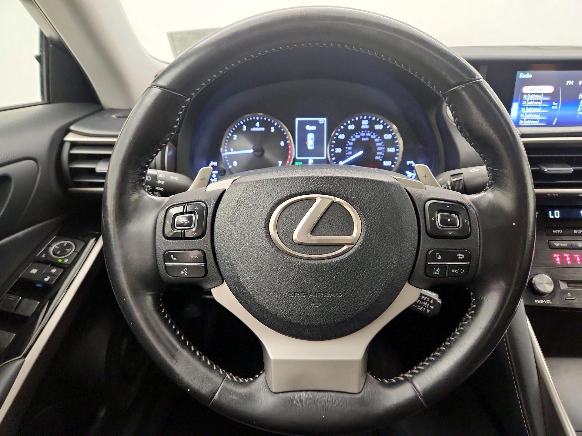 Thumbnail: 2017 Lexus IS - 10
