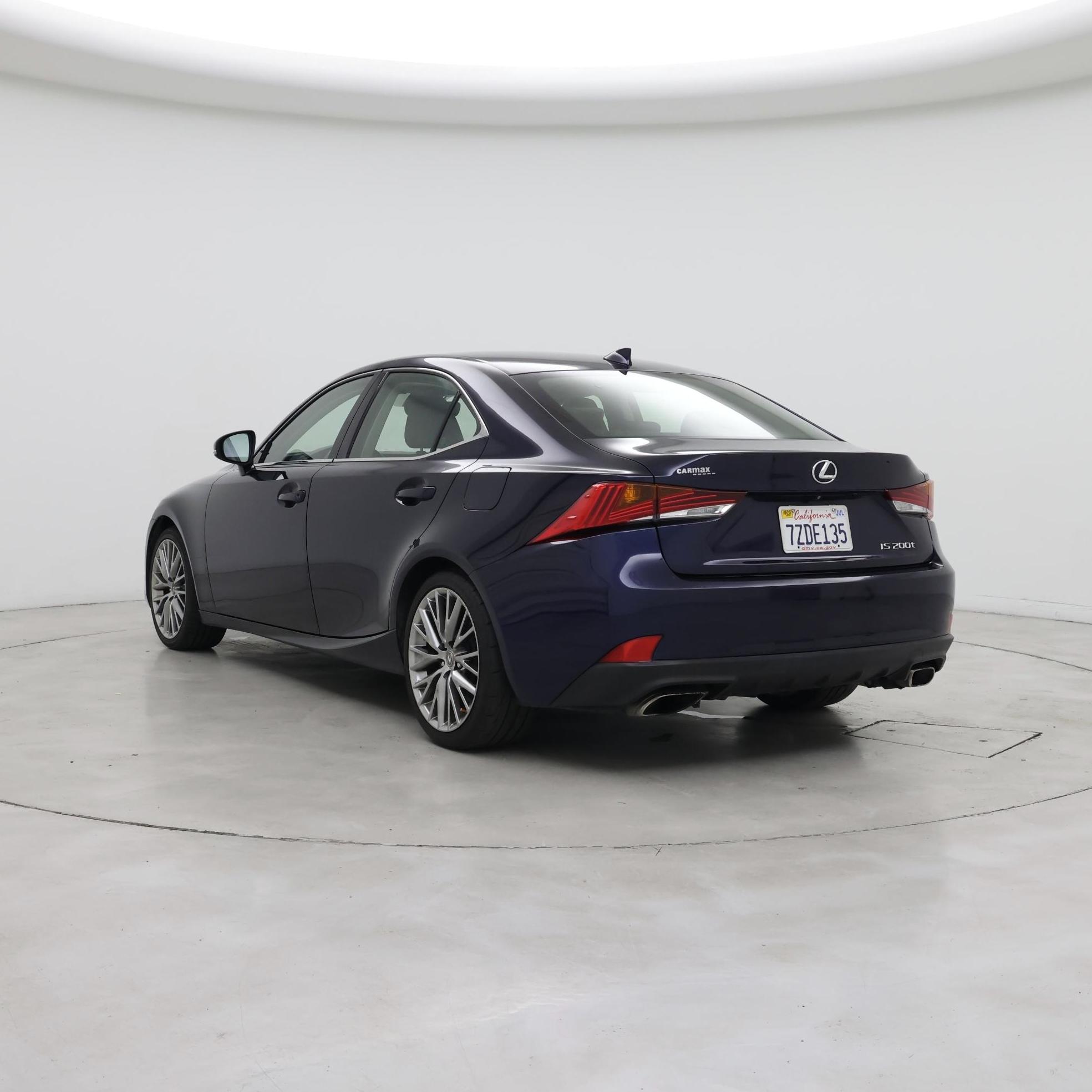 Thumbnail: 2017 Lexus IS - 2