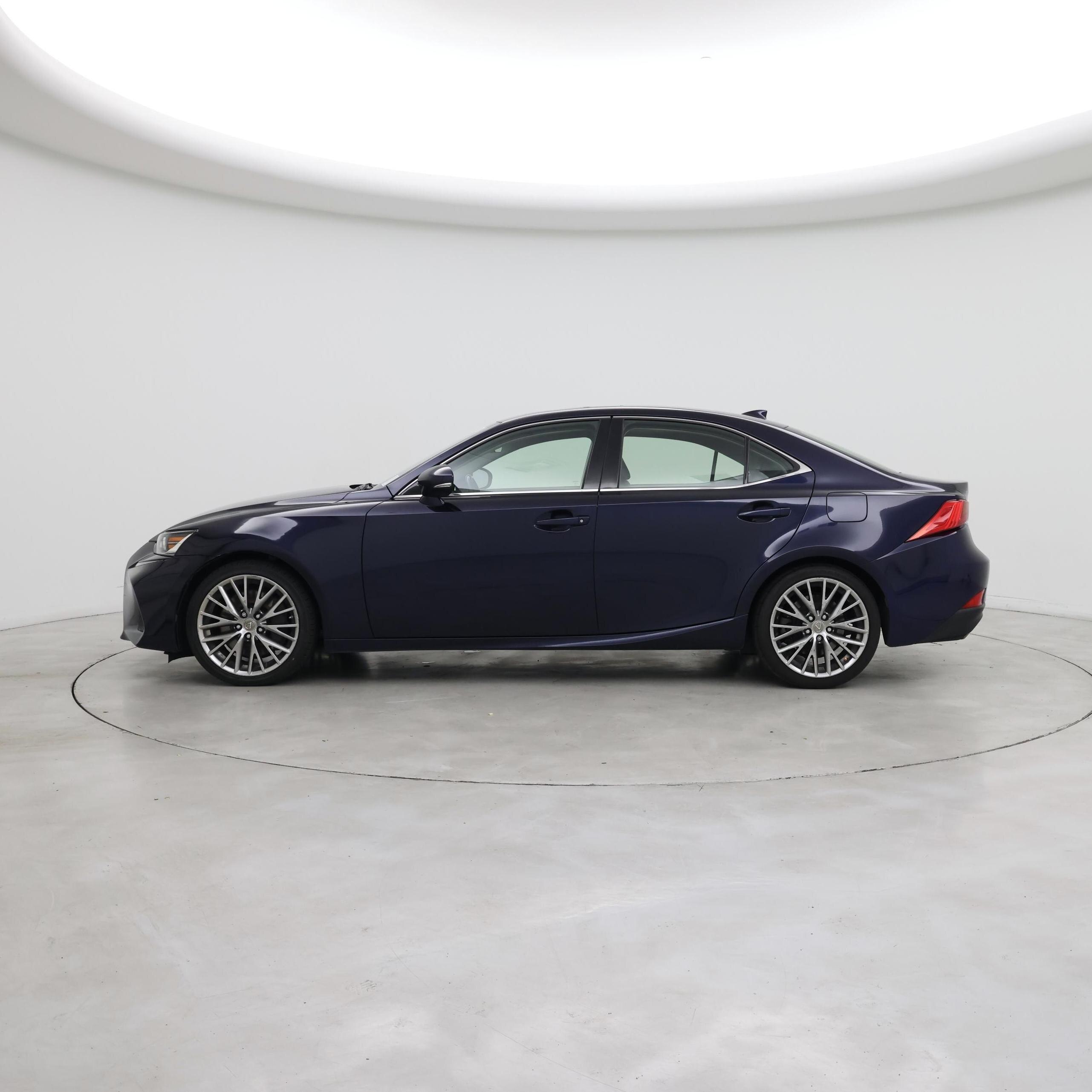Thumbnail: 2017 Lexus IS - 3