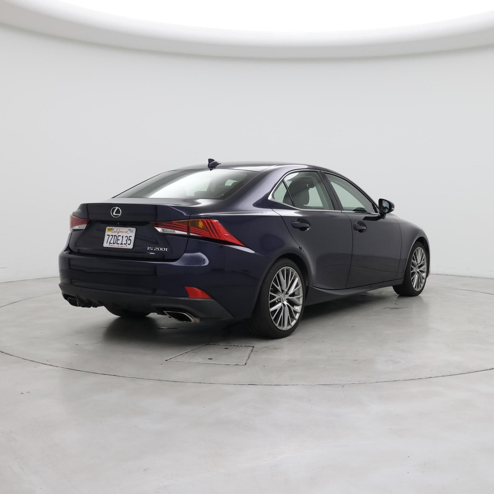 Thumbnail: 2017 Lexus IS - 8