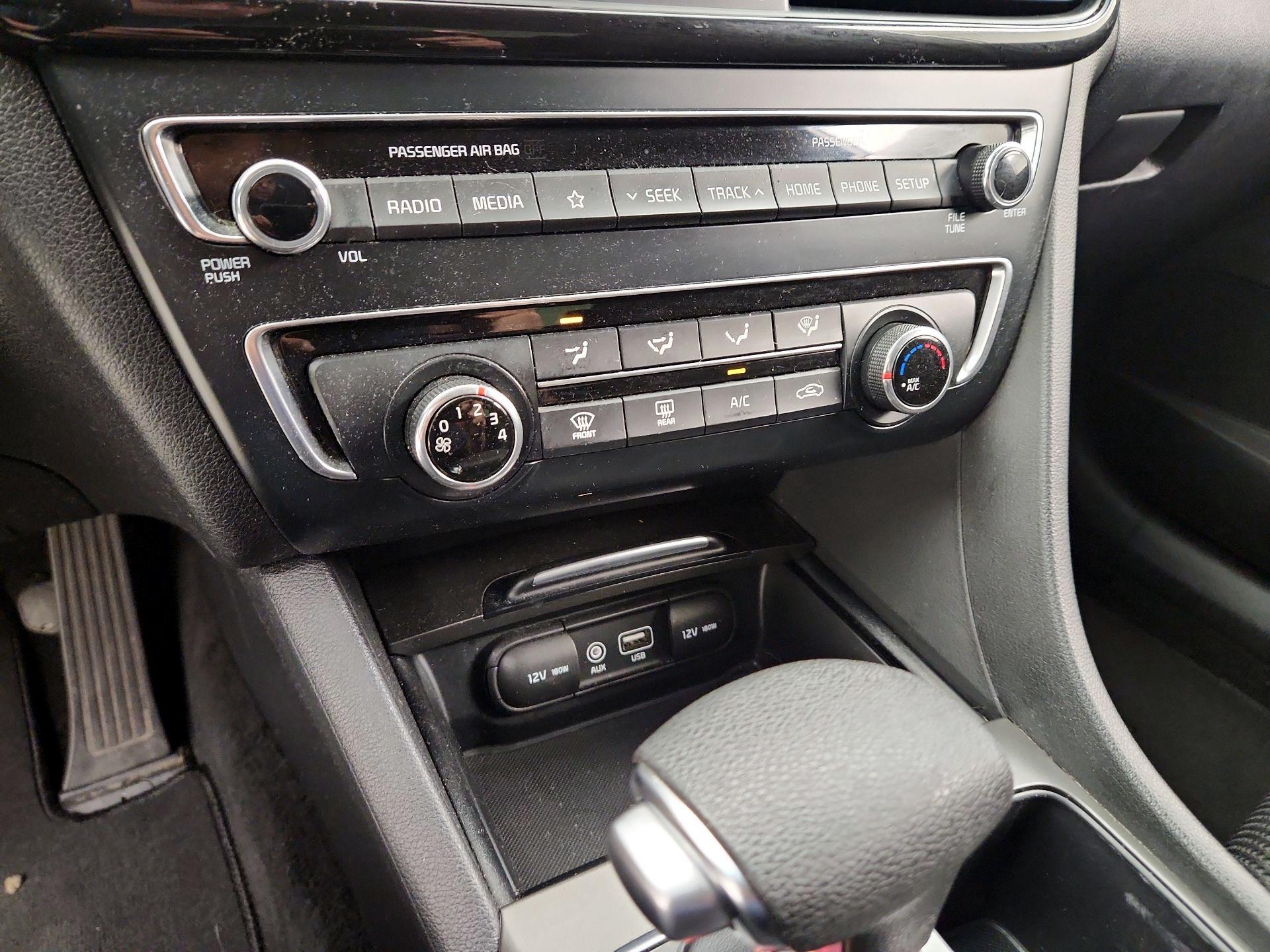 Thumbnail: 2019 Kia Optima - 16