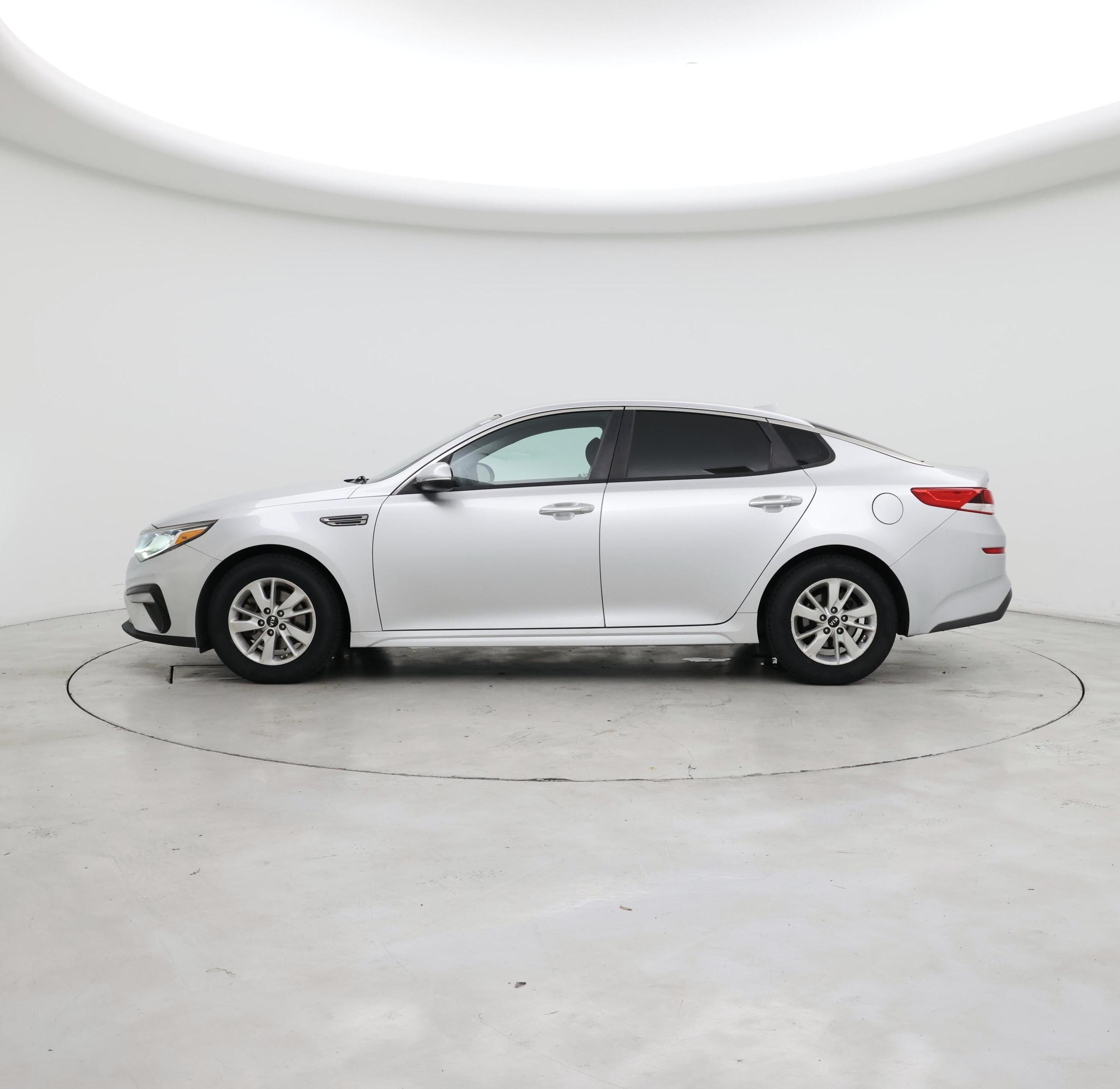 Thumbnail: 2019 Kia Optima - 3