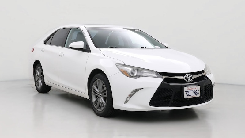 2017 Toyota Camry SE Hero Image