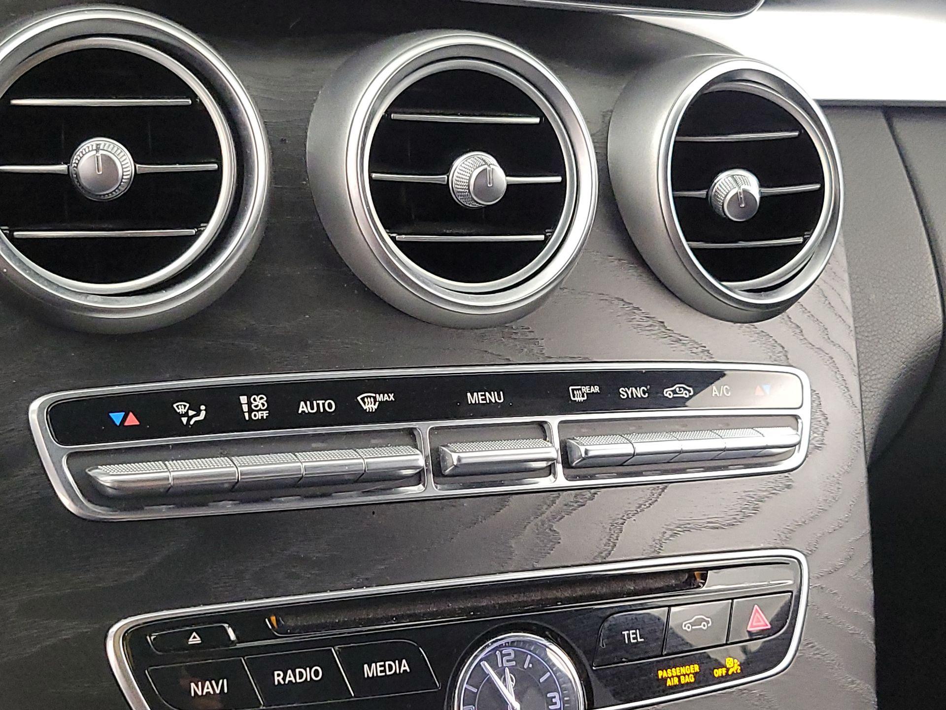 Thumbnail: 2016 Mercedes-Benz C-Class - 17