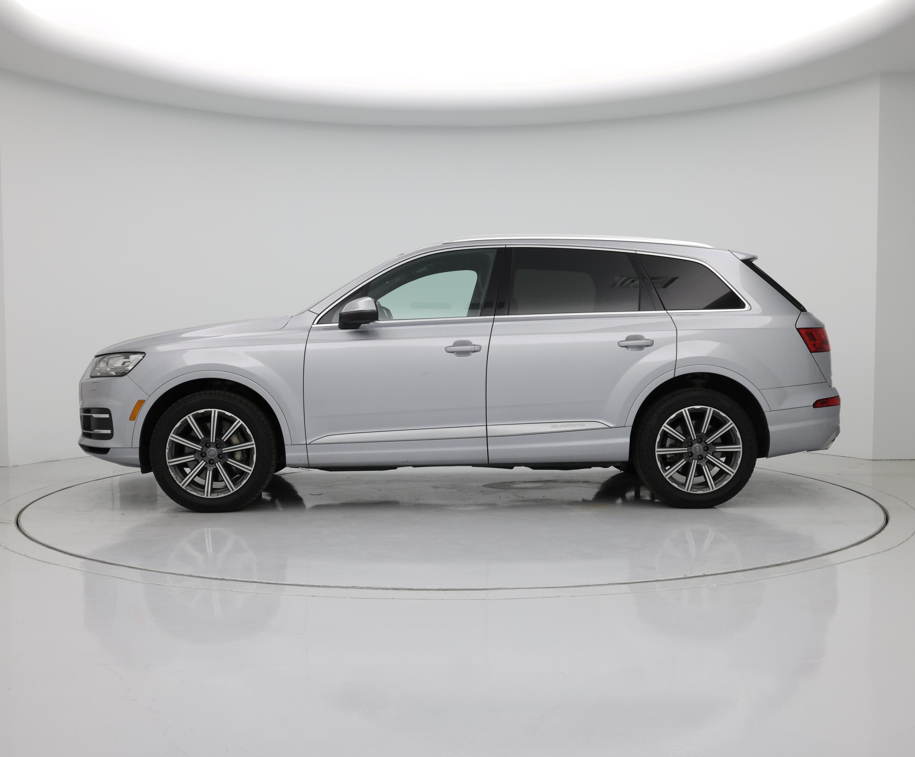 Thumbnail: 2019 Audi Q7 - 3