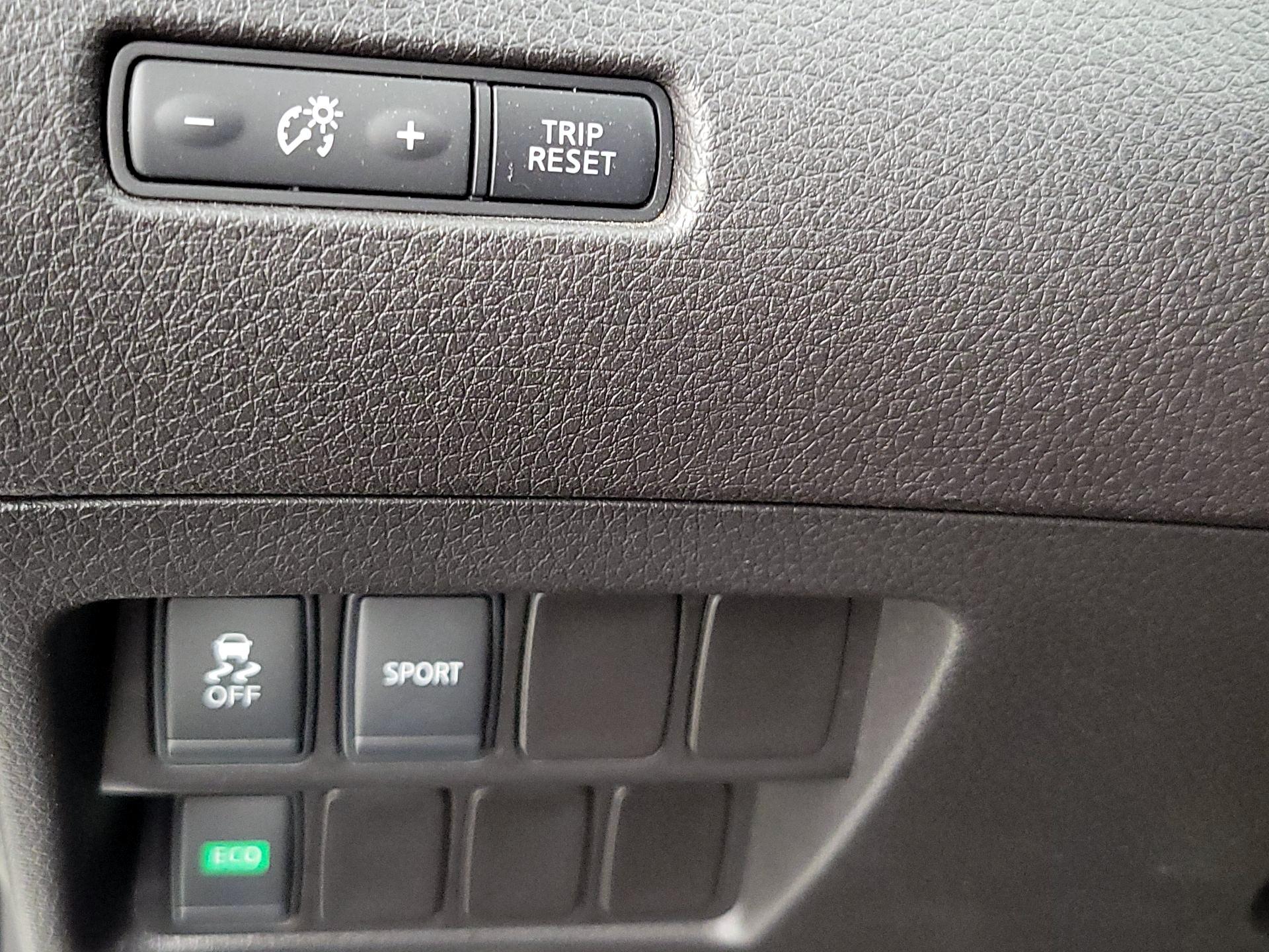 Thumbnail: 2016 Nissan Rogue - 13