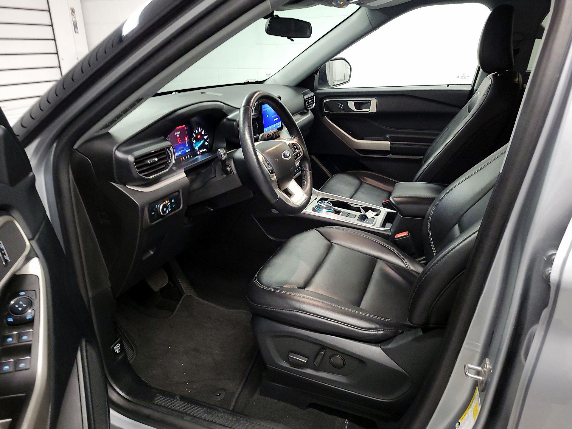 Thumbnail: 2023 Ford Explorer - 11