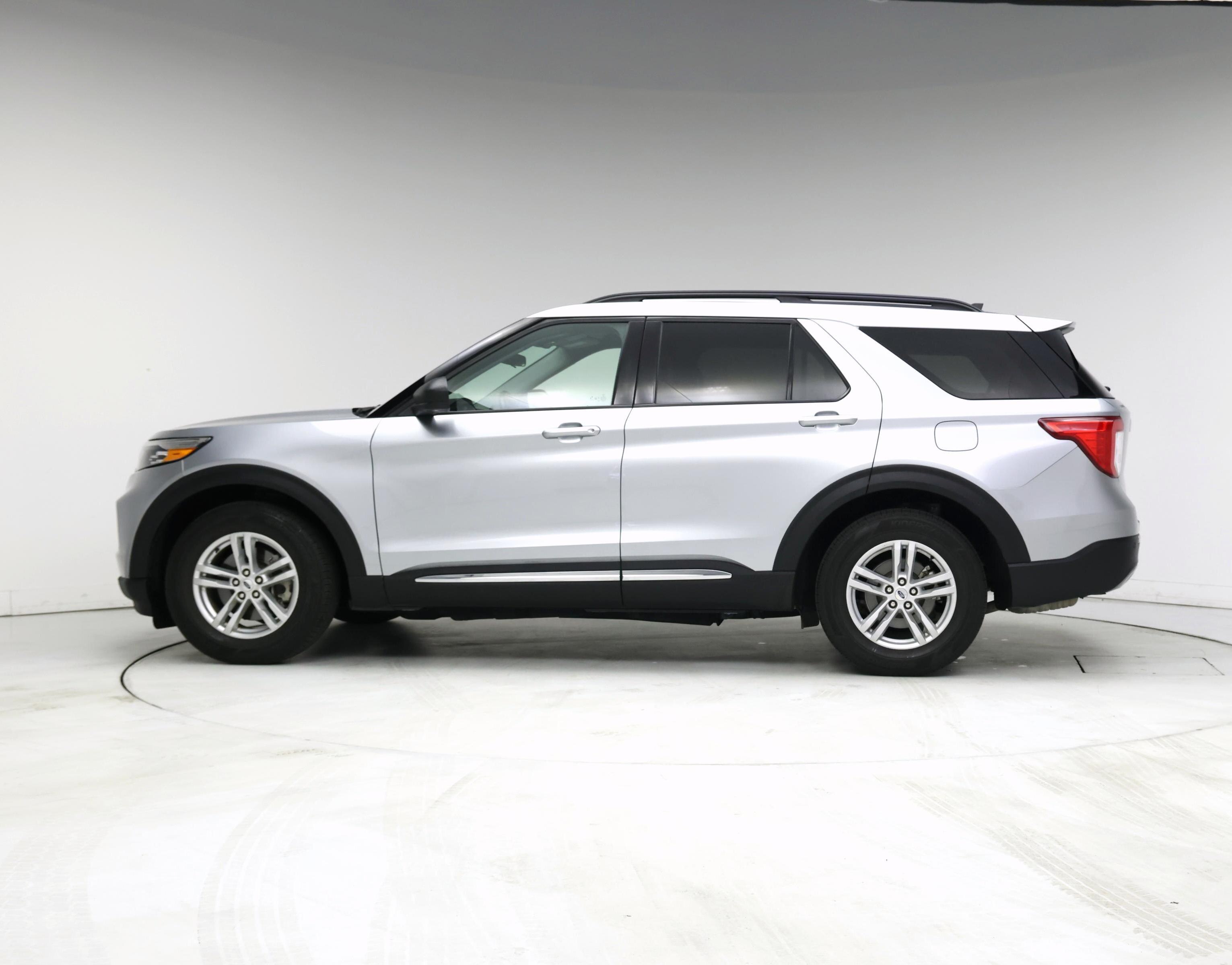 Thumbnail: 2023 Ford Explorer - 3