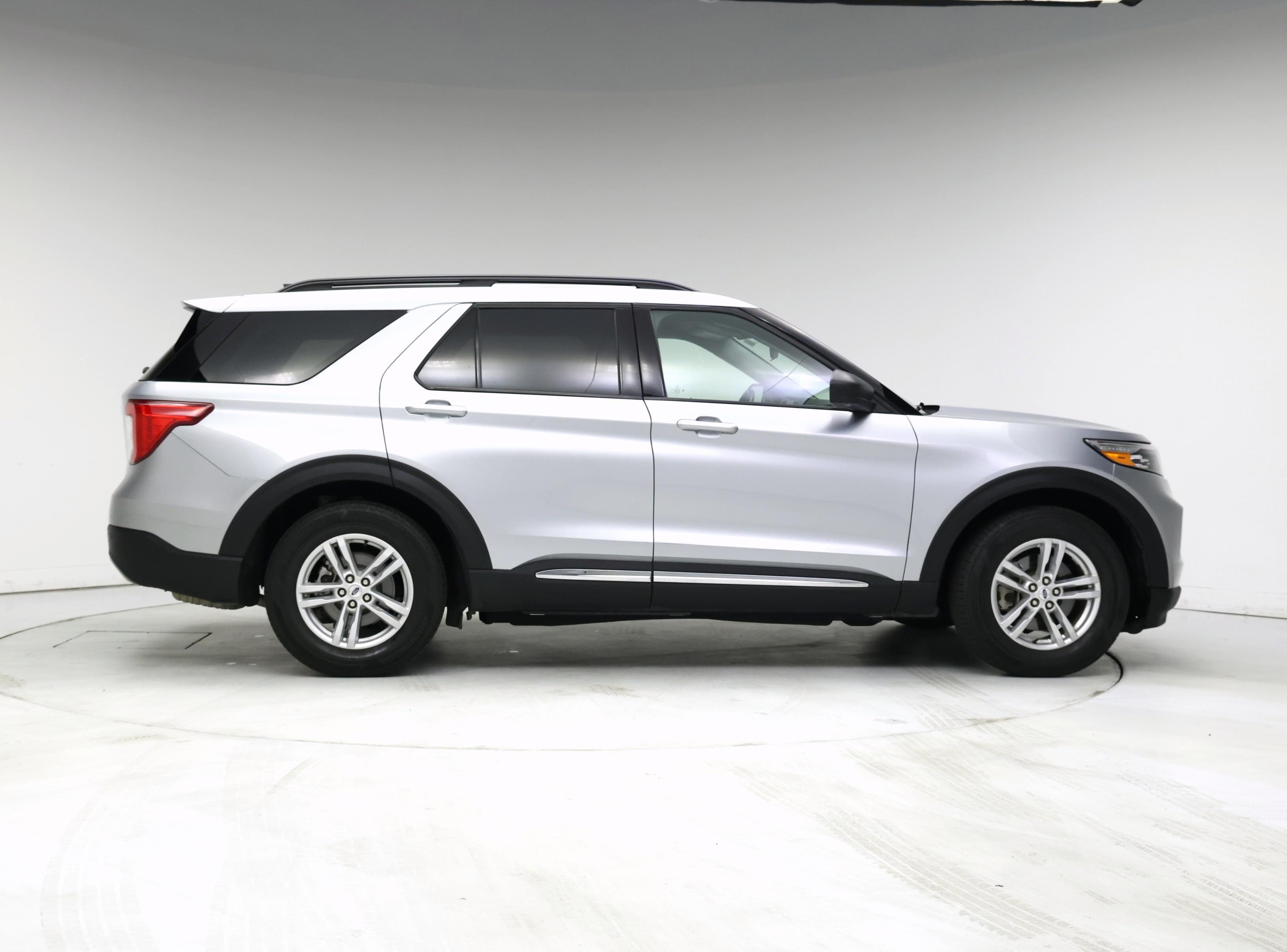Thumbnail: 2023 Ford Explorer - 7