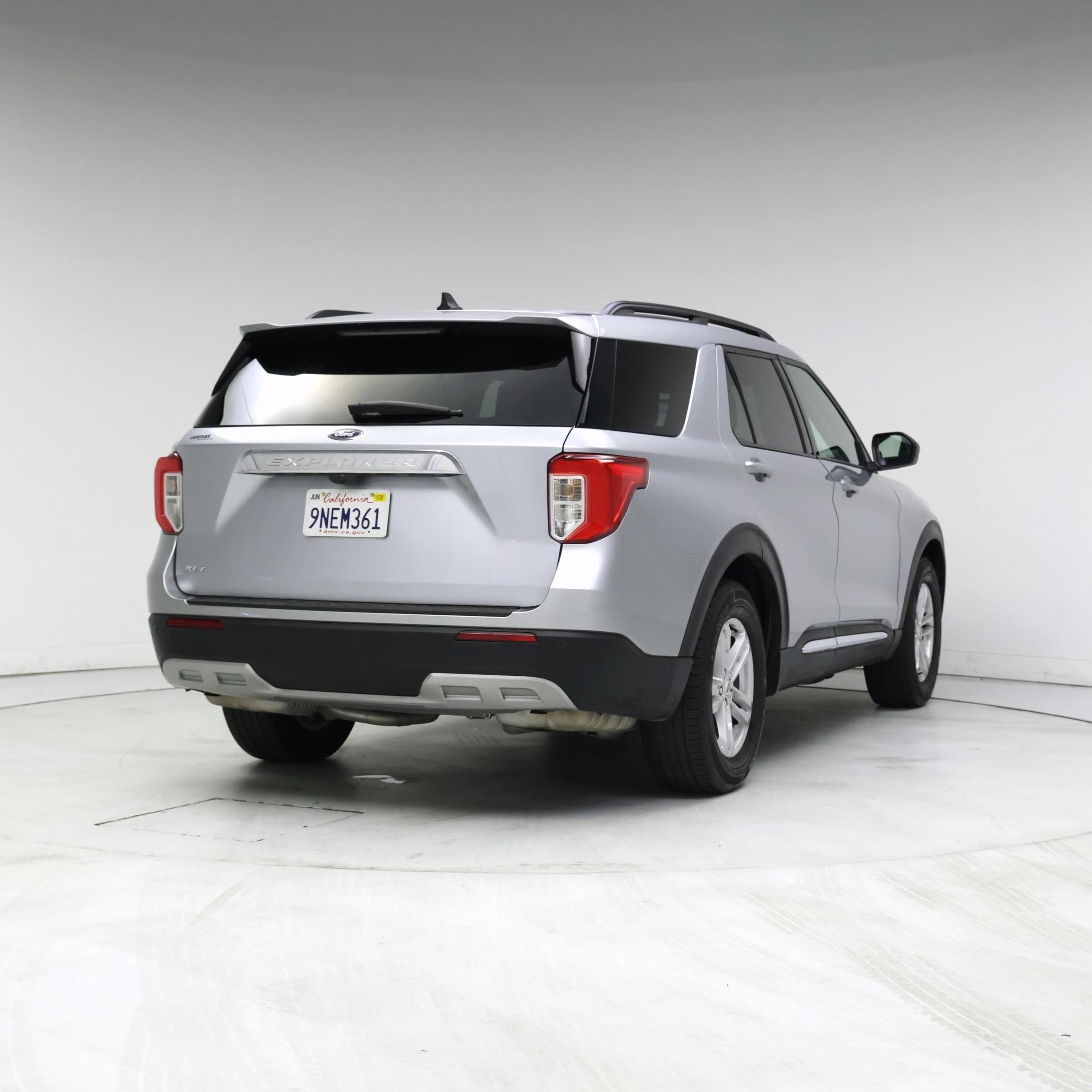 Thumbnail: 2023 Ford Explorer - 8