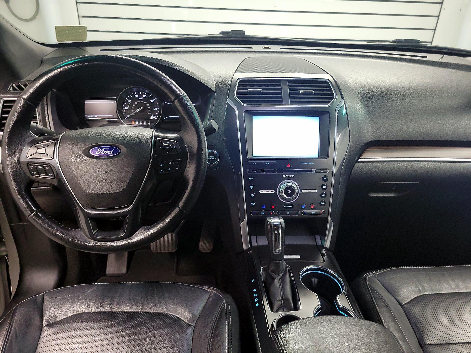 Thumbnail: 2016 Ford Explorer - 9