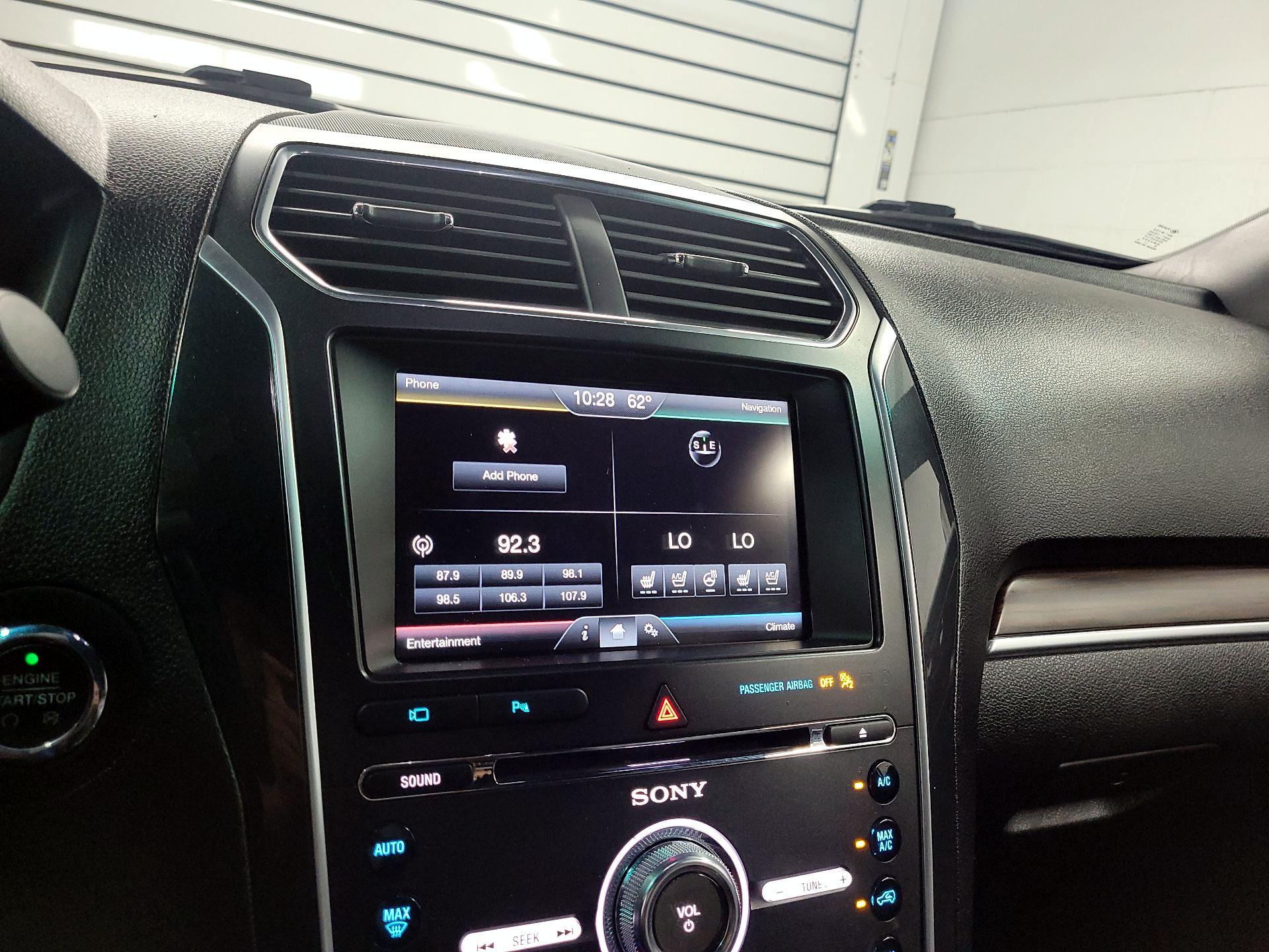 Thumbnail: 2016 Ford Explorer - 15
