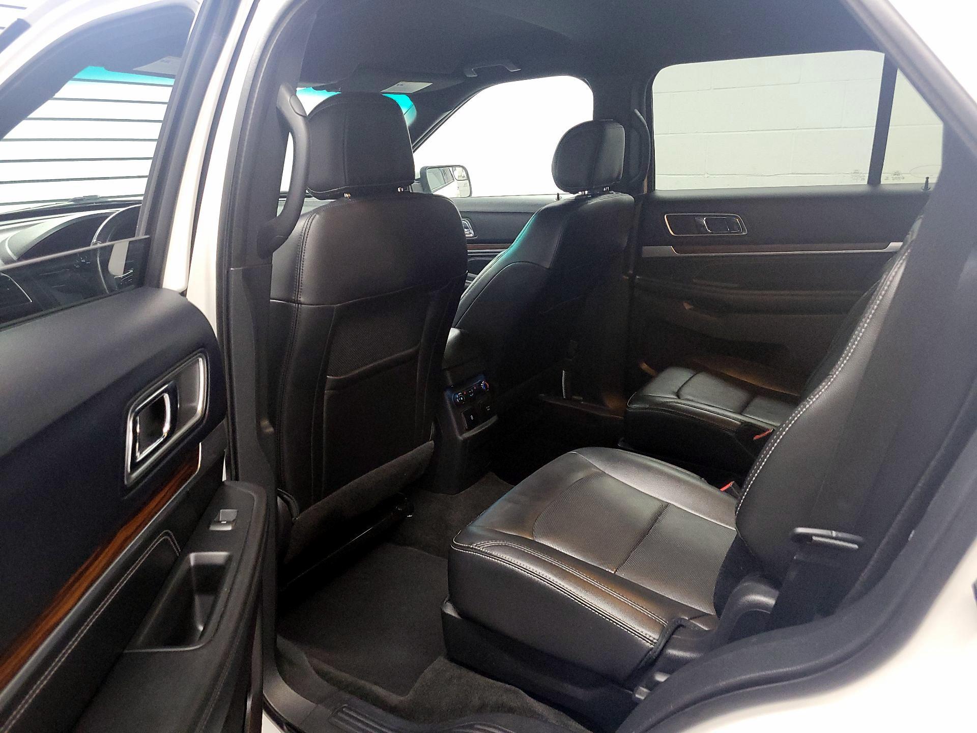 Thumbnail: 2016 Ford Explorer - 18